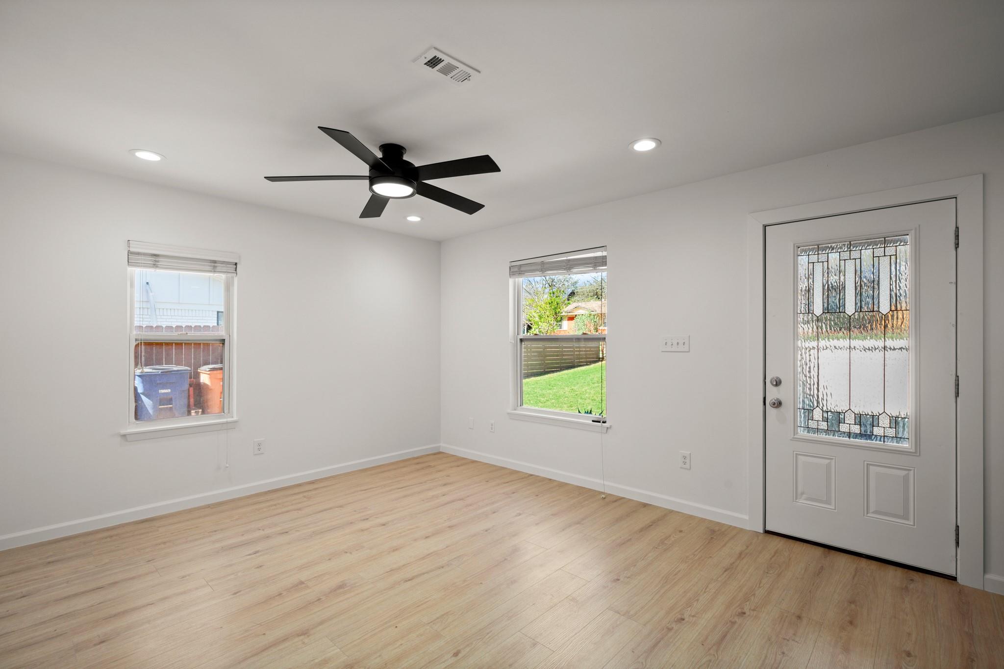 3203 South Oak Dr, Austin, TX 78704