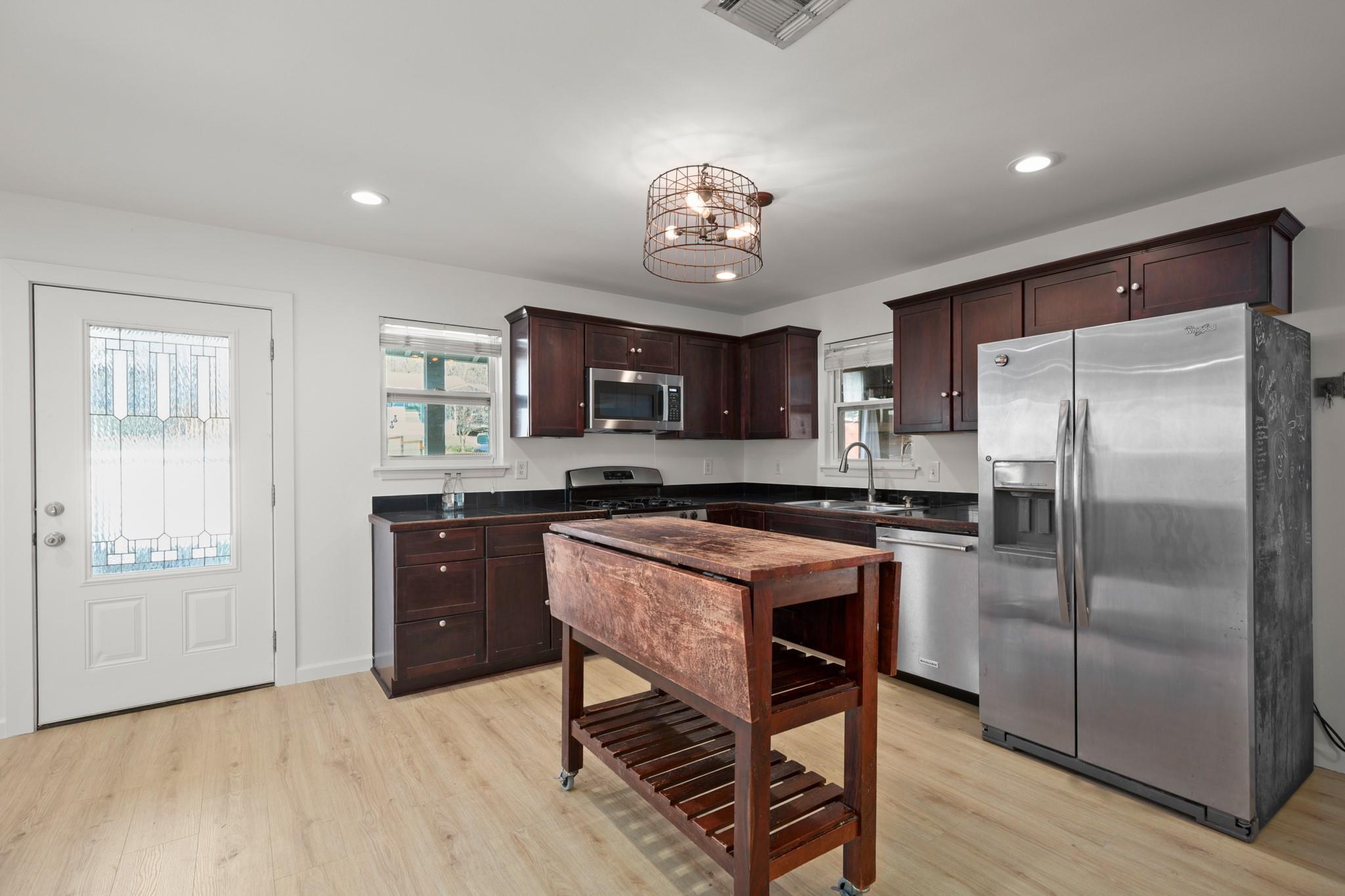 3203 South Oak Dr, Austin, TX 78704