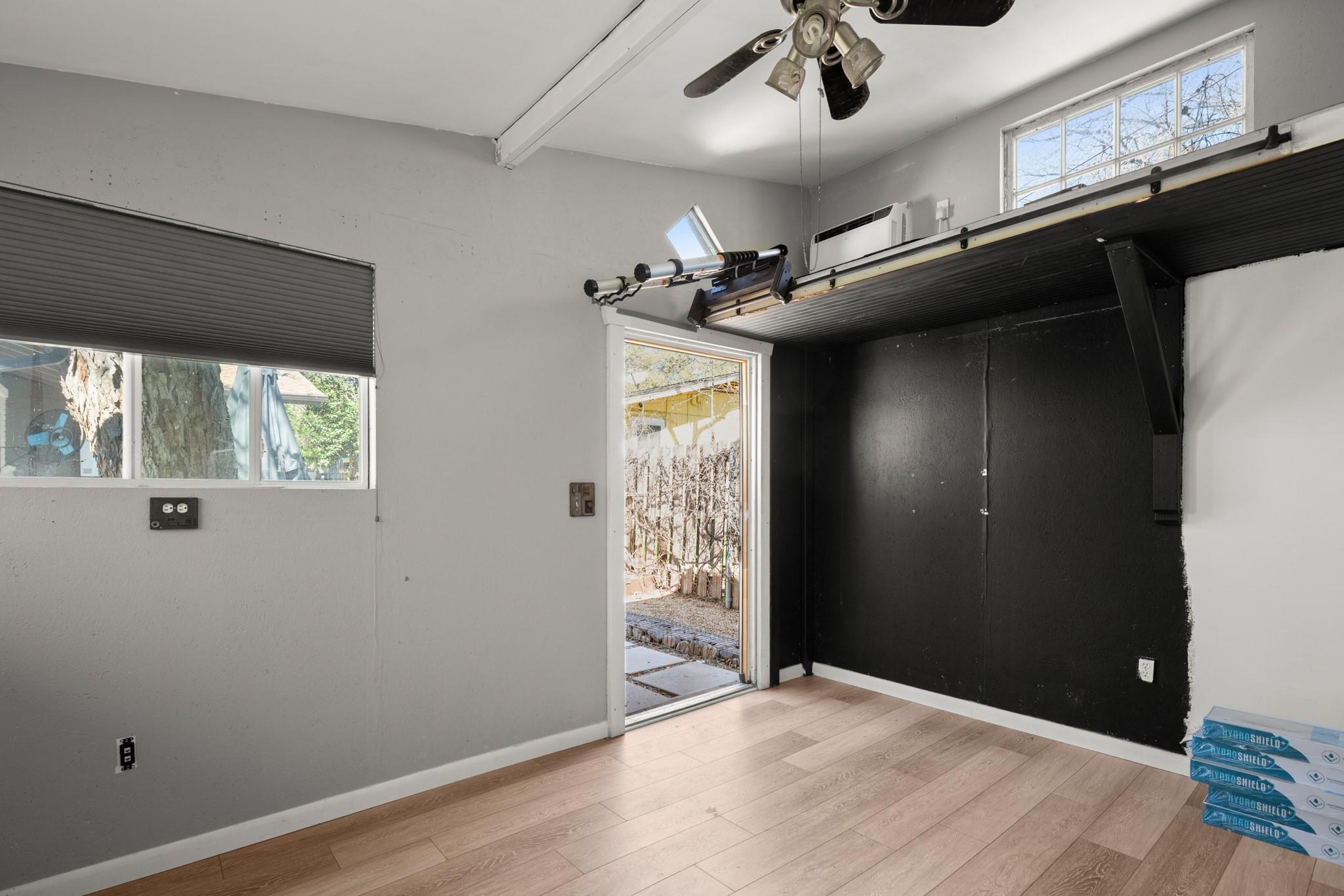 3203 South Oak Dr, Austin, TX 78704