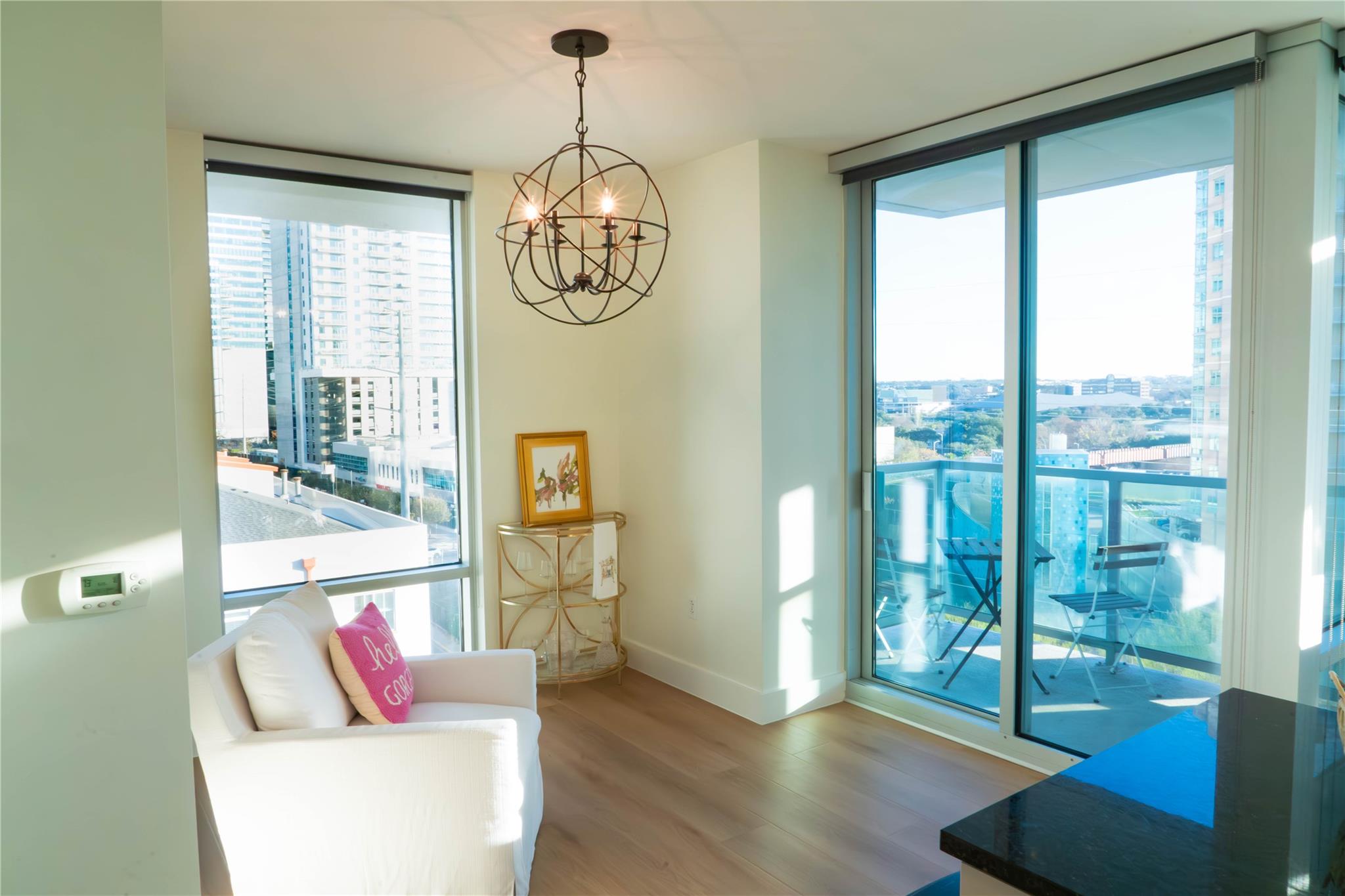 300 Bowie St # 703, Austin, TX 78703