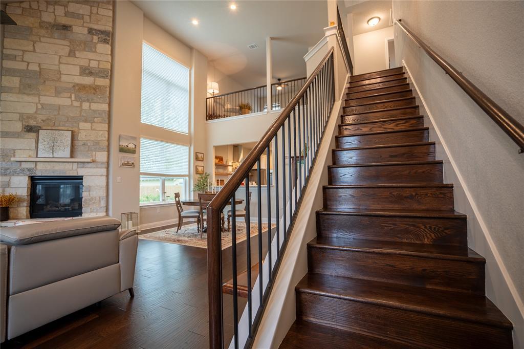 1215 Davis St, Taylor, TX 76574