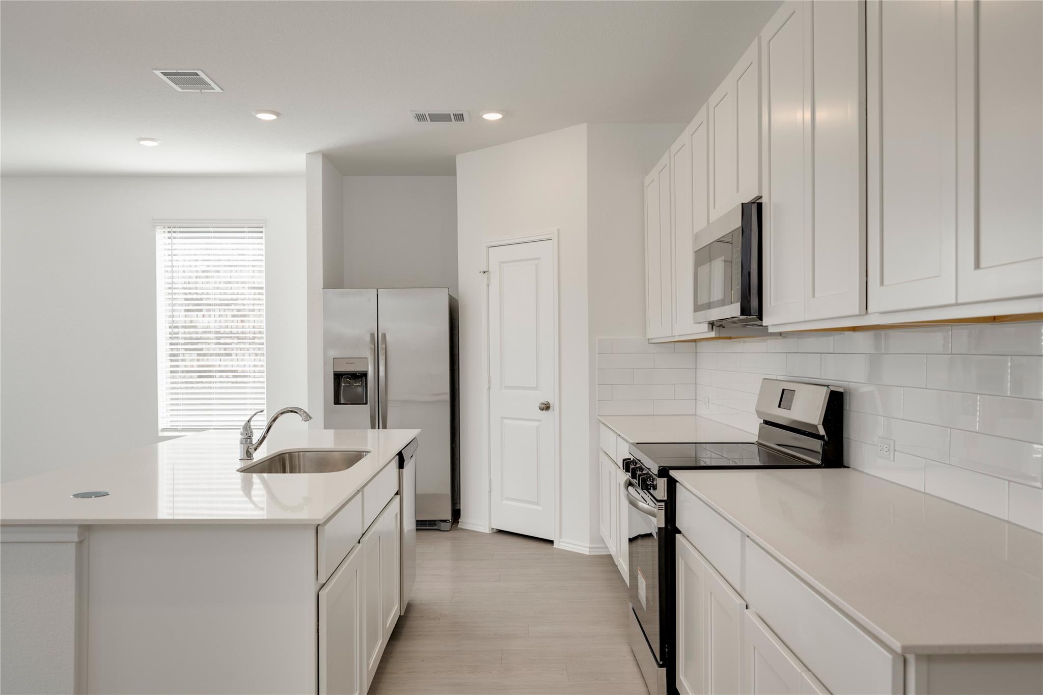 324 Rock Springs Dr, Marble Falls, TX 78654