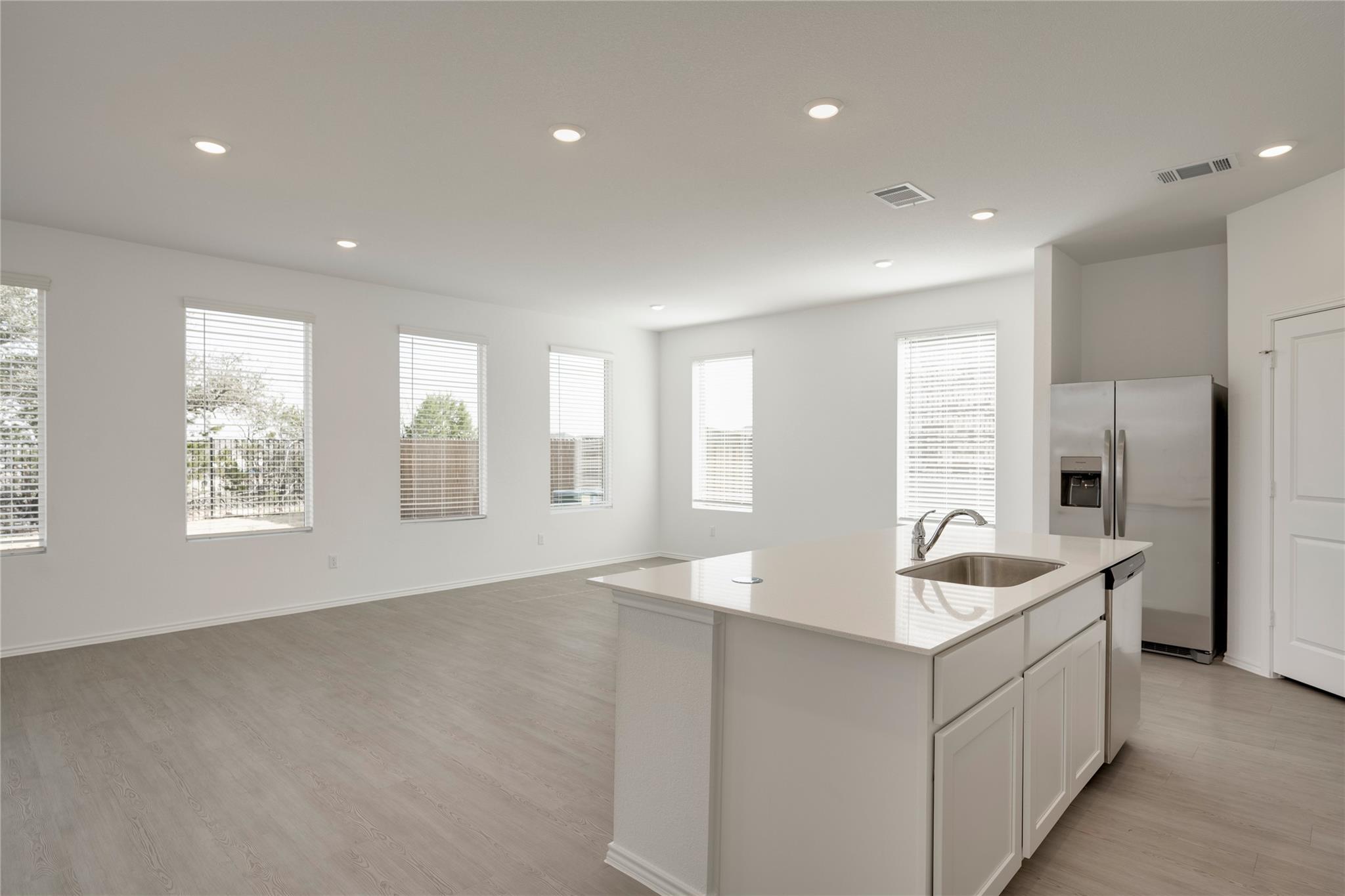 324 Rock Springs Dr, Marble Falls, TX 78654