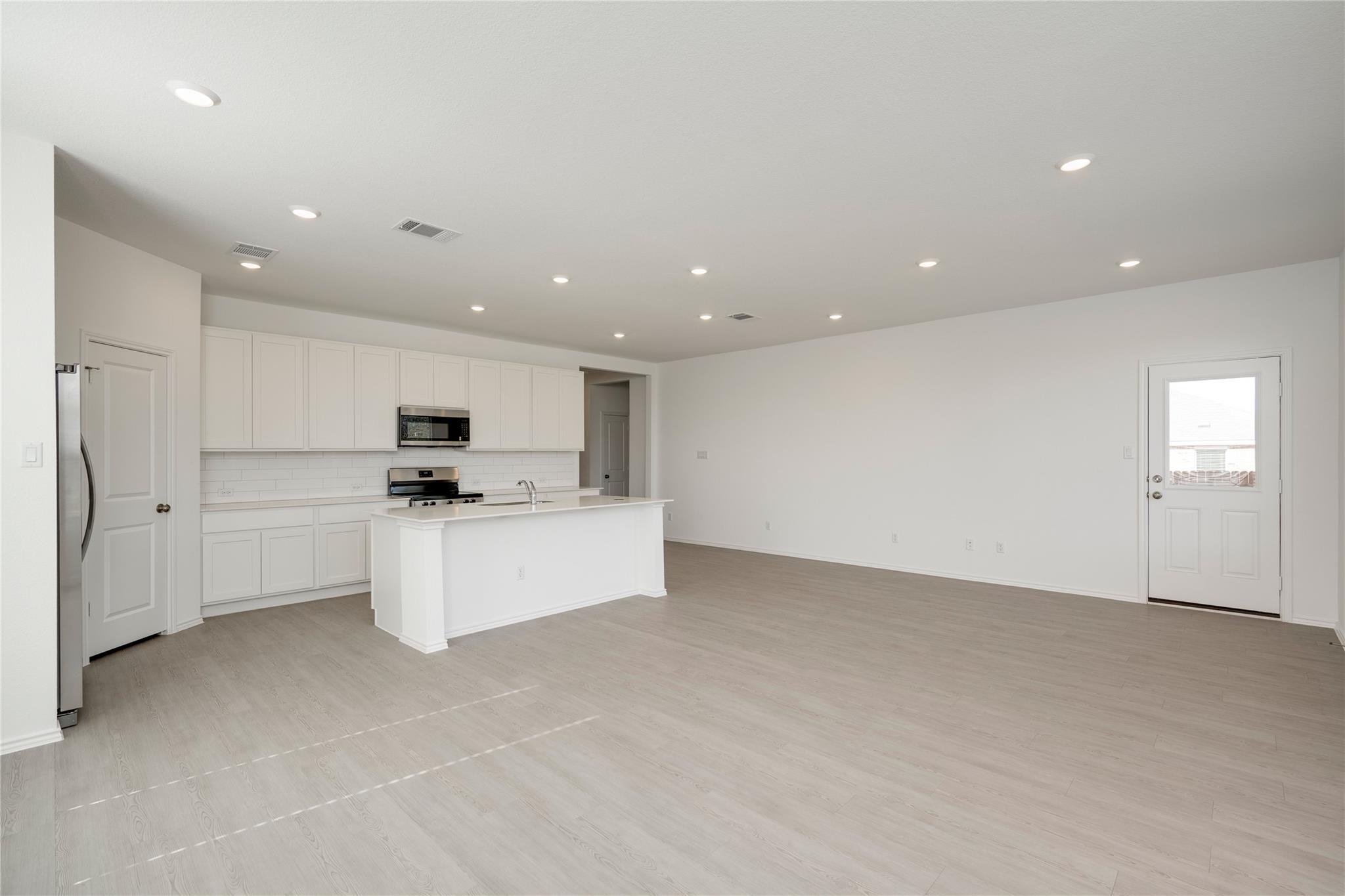 324 Rock Springs Dr, Marble Falls, TX 78654