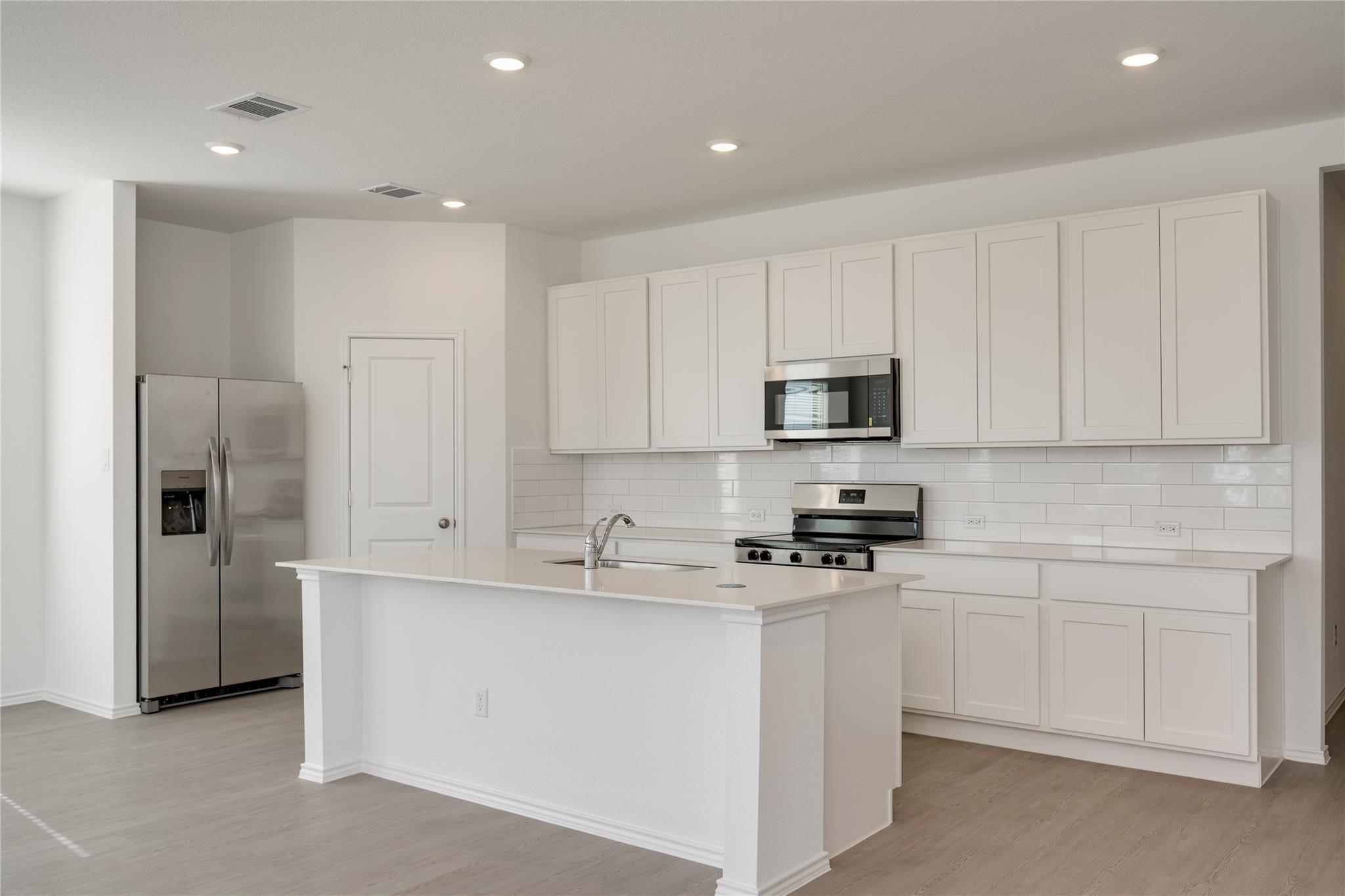 324 Rock Springs Dr, Marble Falls, TX 78654