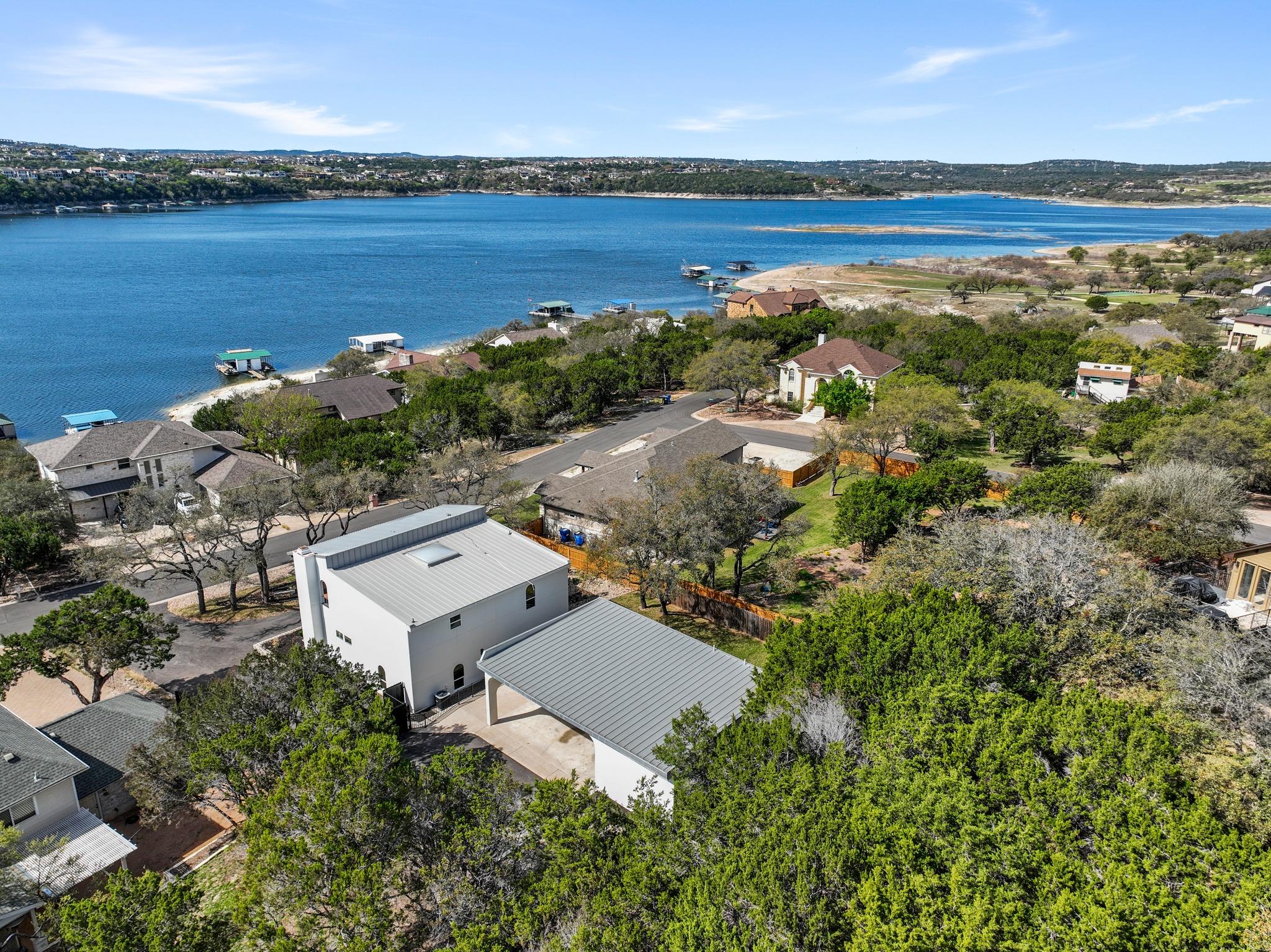 18702 Lakeland Dr, Point Venture, TX 78645