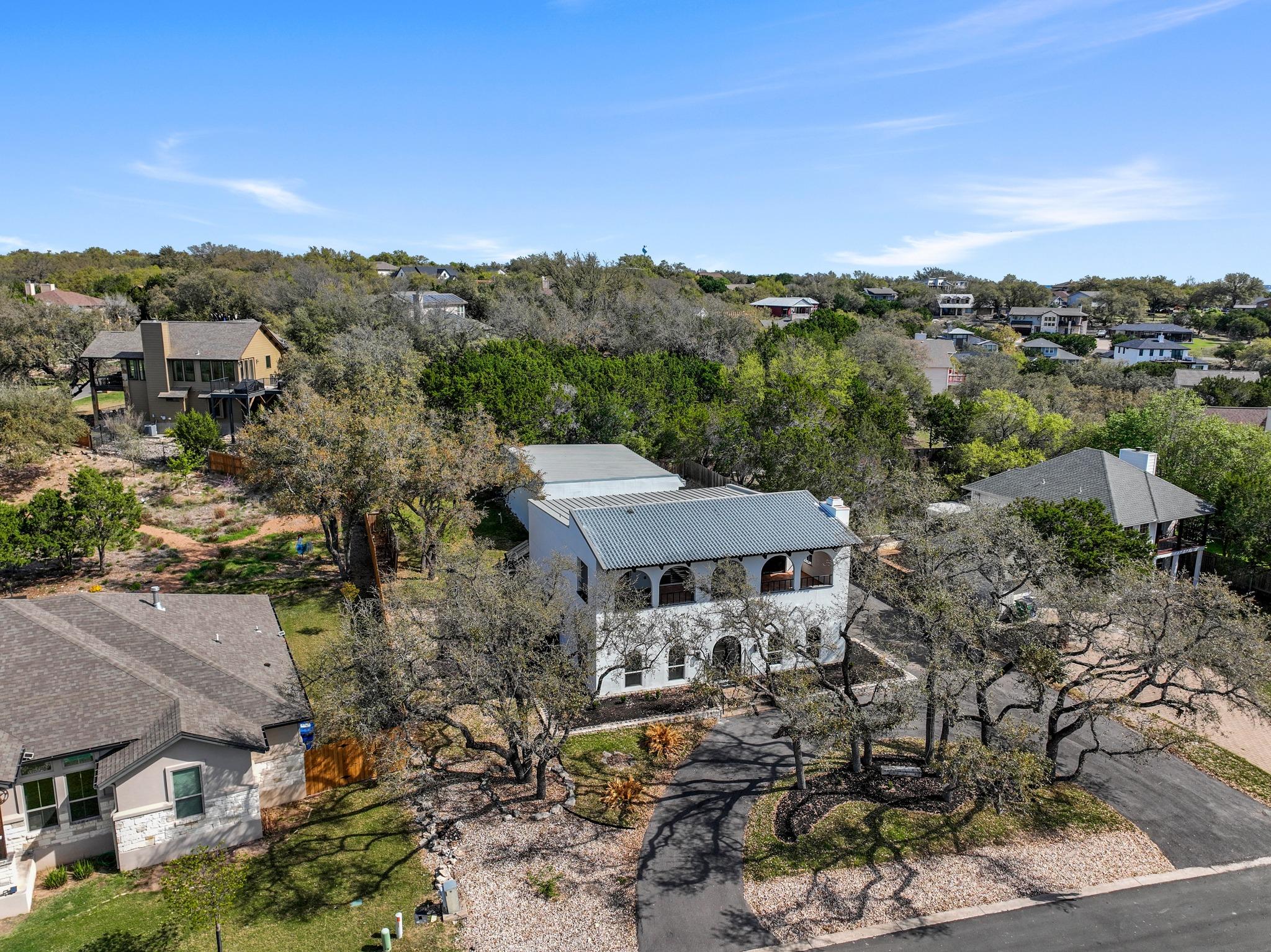 18702 Lakeland Dr, Point Venture, TX 78645