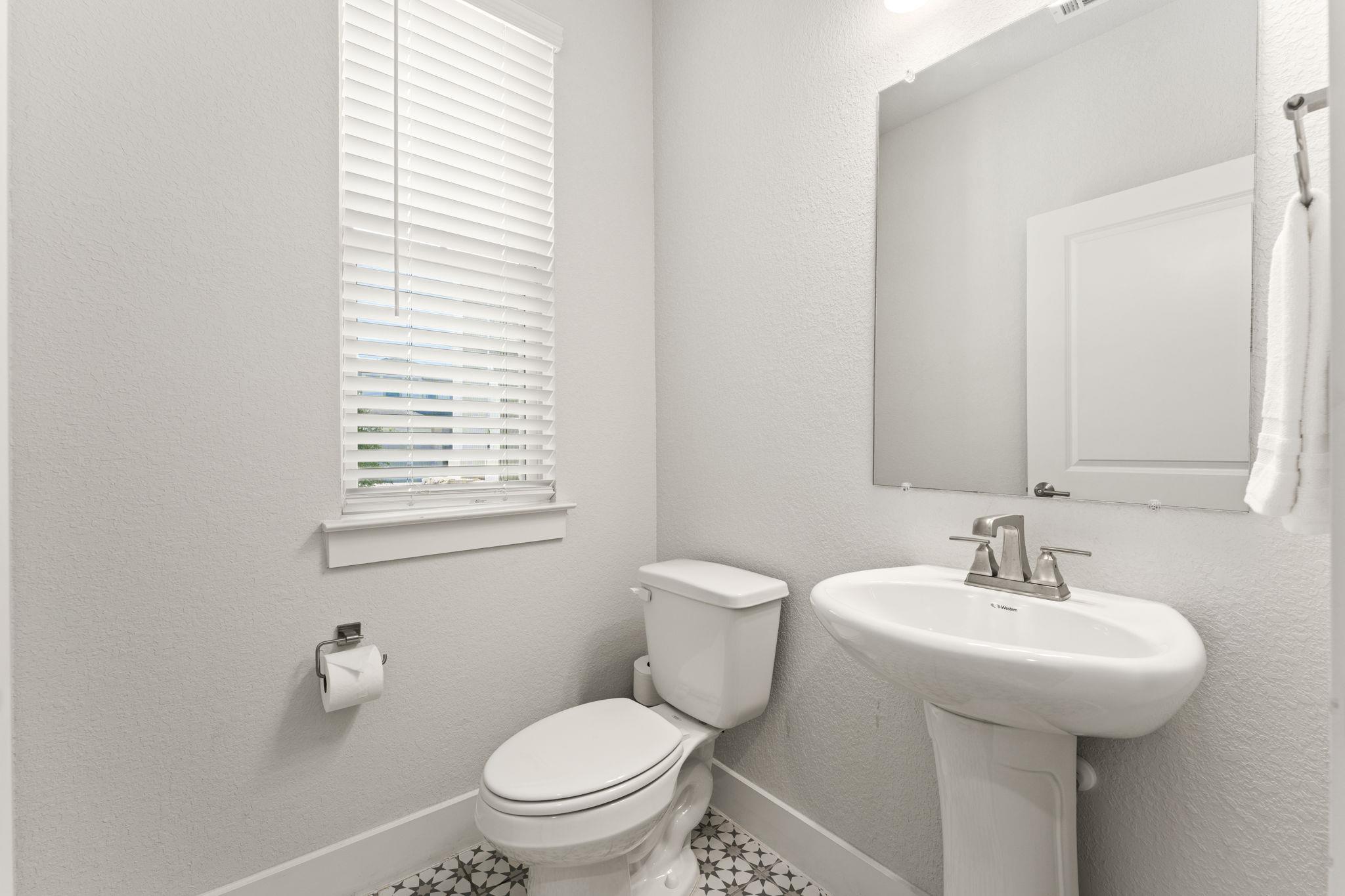 8610 McKamy Dr, Austin, TX 78744