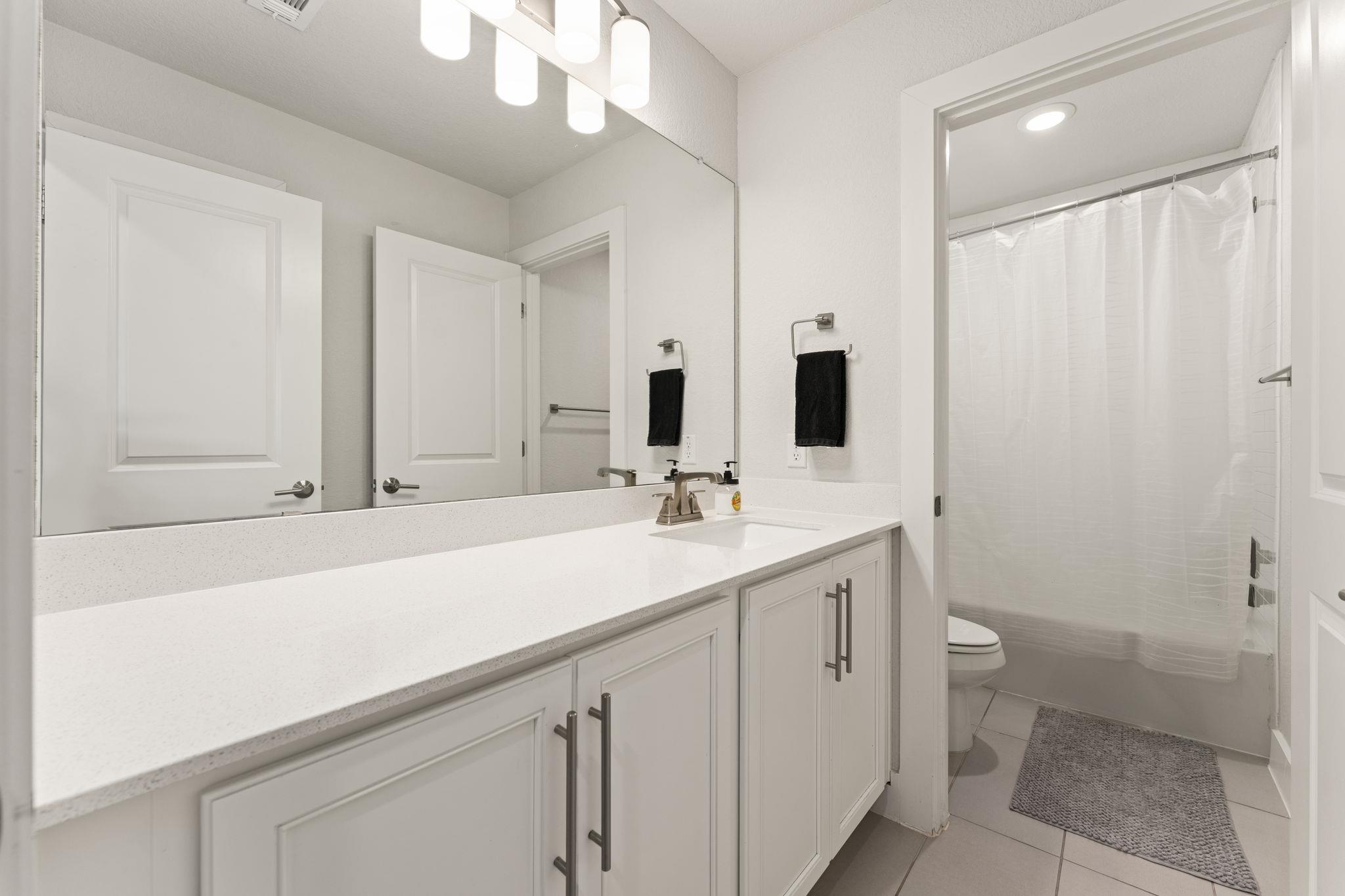 8610 McKamy Dr, Austin, TX 78744