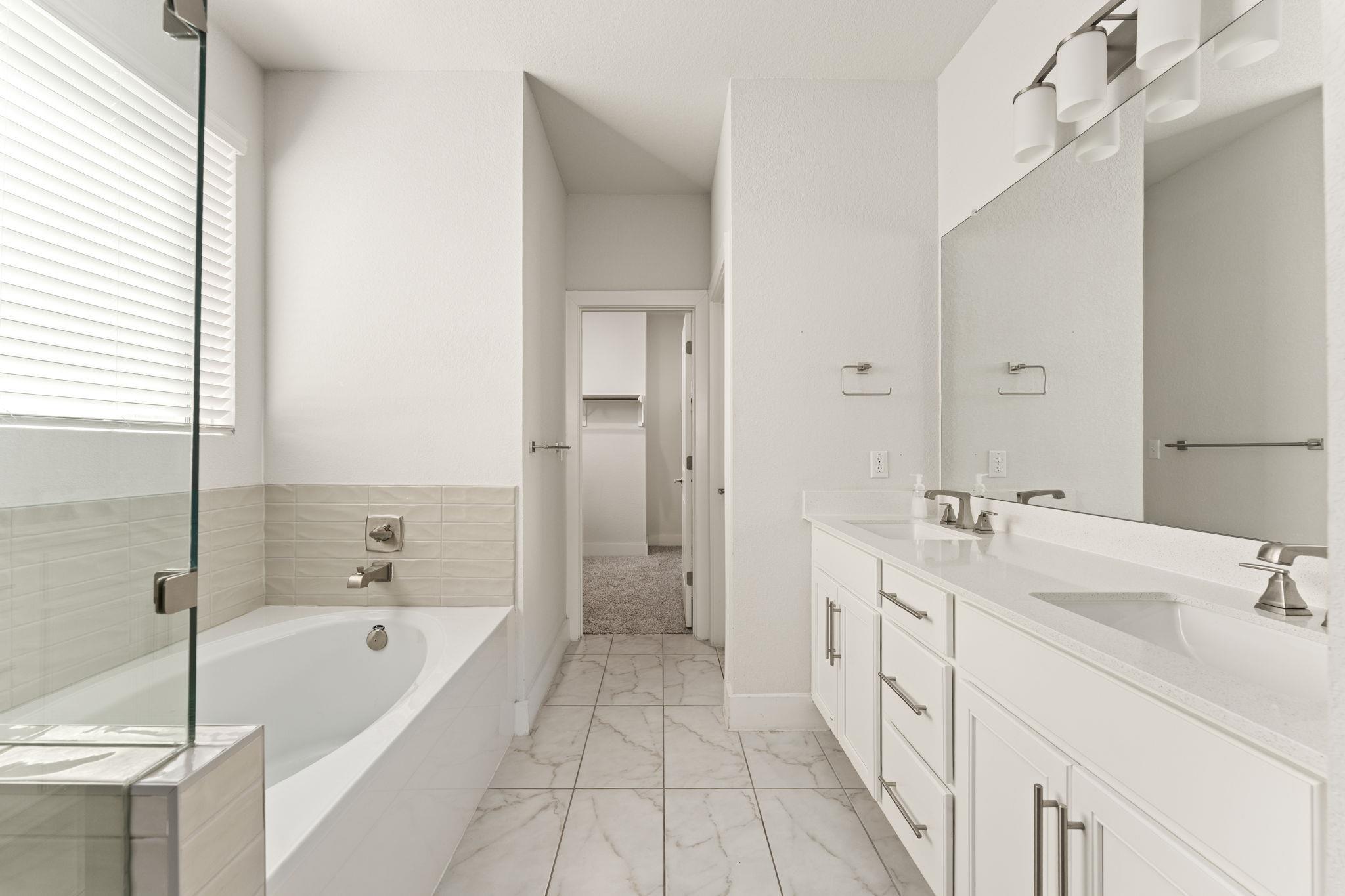 8610 McKamy Dr, Austin, TX 78744