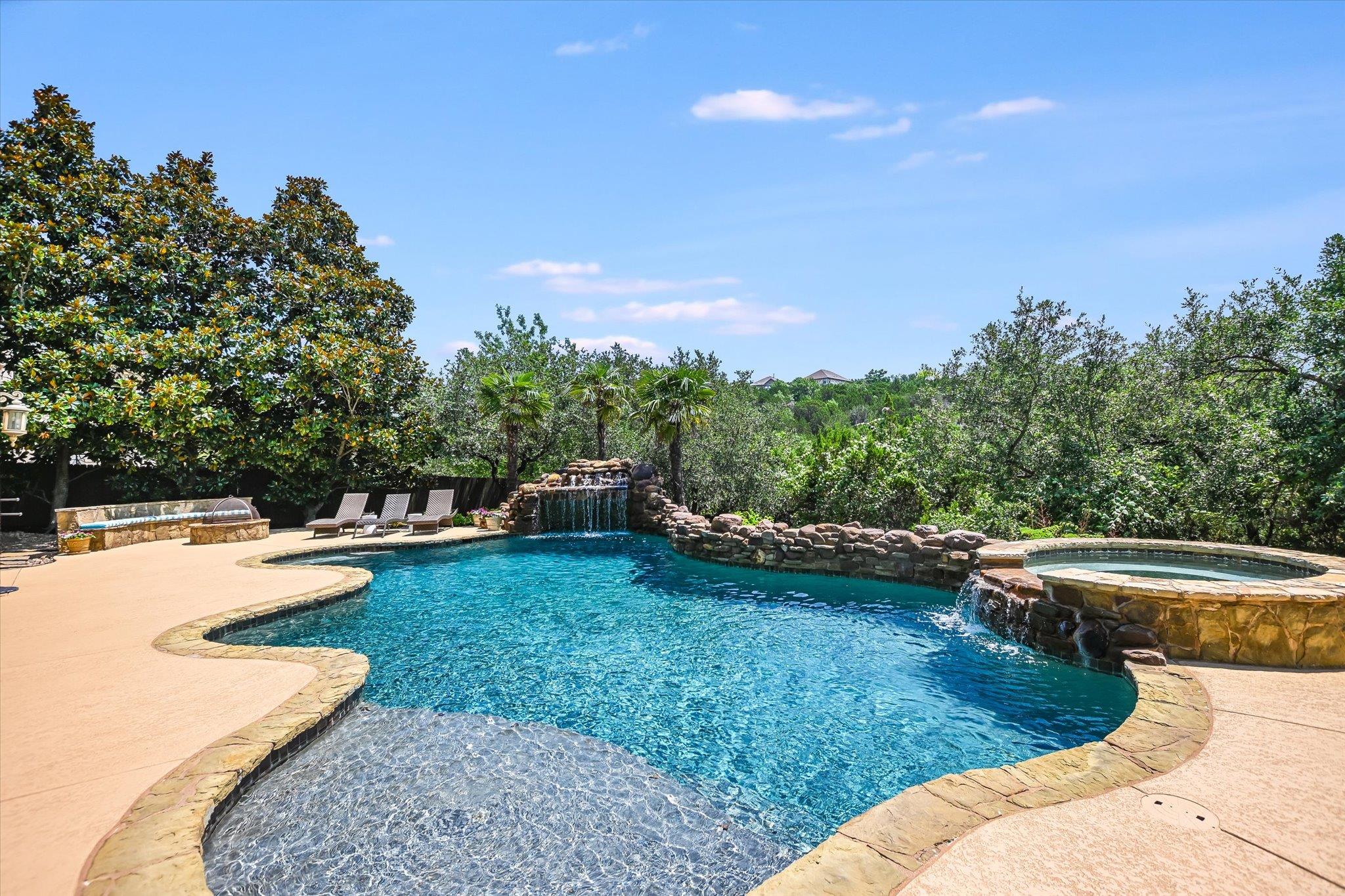 1016 Santaluz Path, Austin, TX 78732