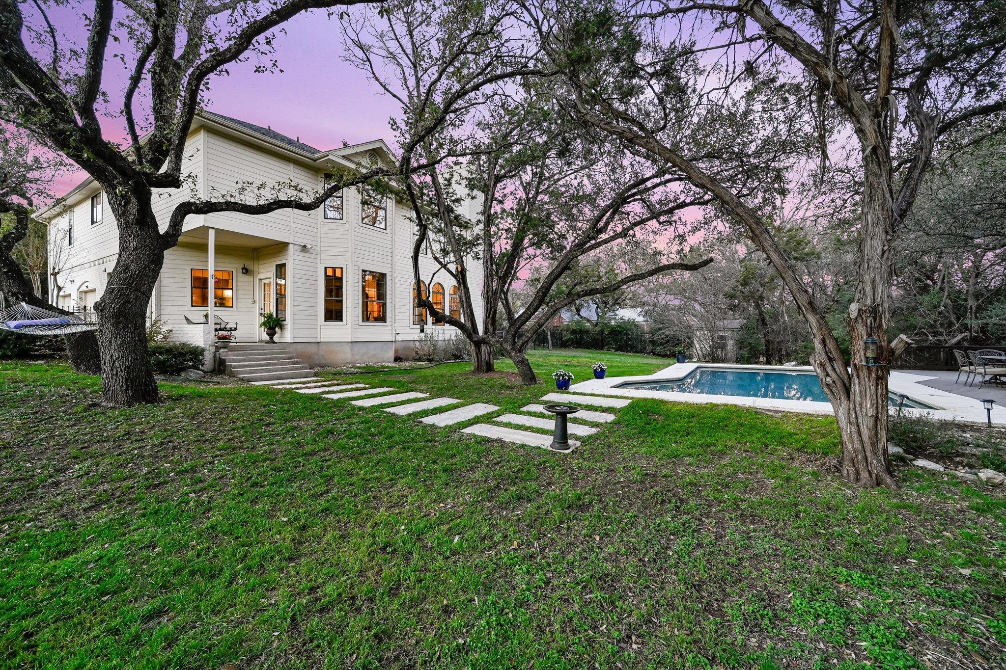 8105 Long Canyon Dr, Austin, TX 78730