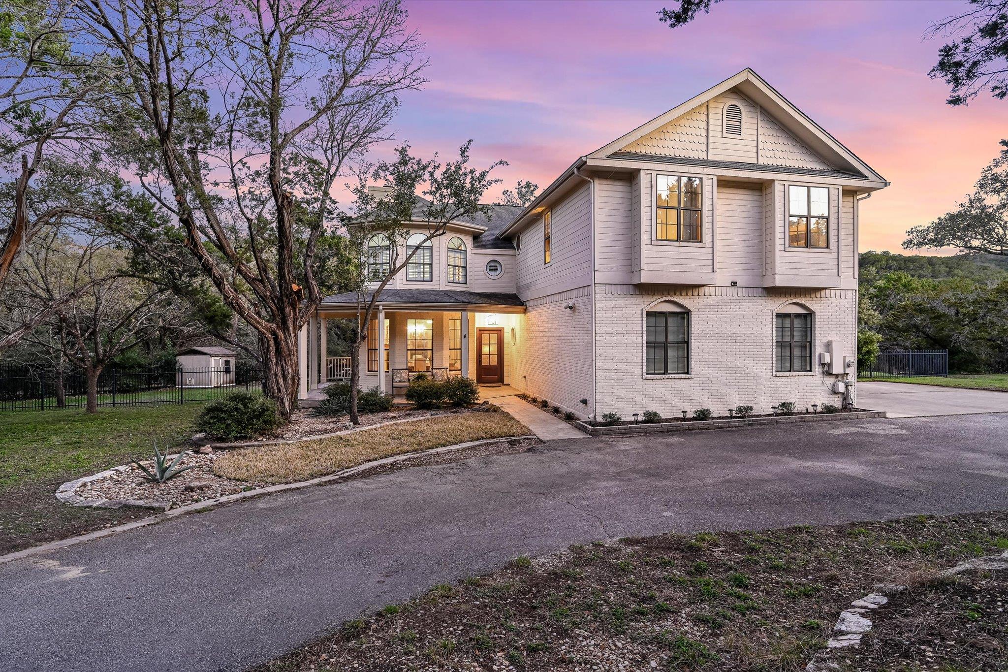 8105 Long Canyon Dr, Austin, TX 78730