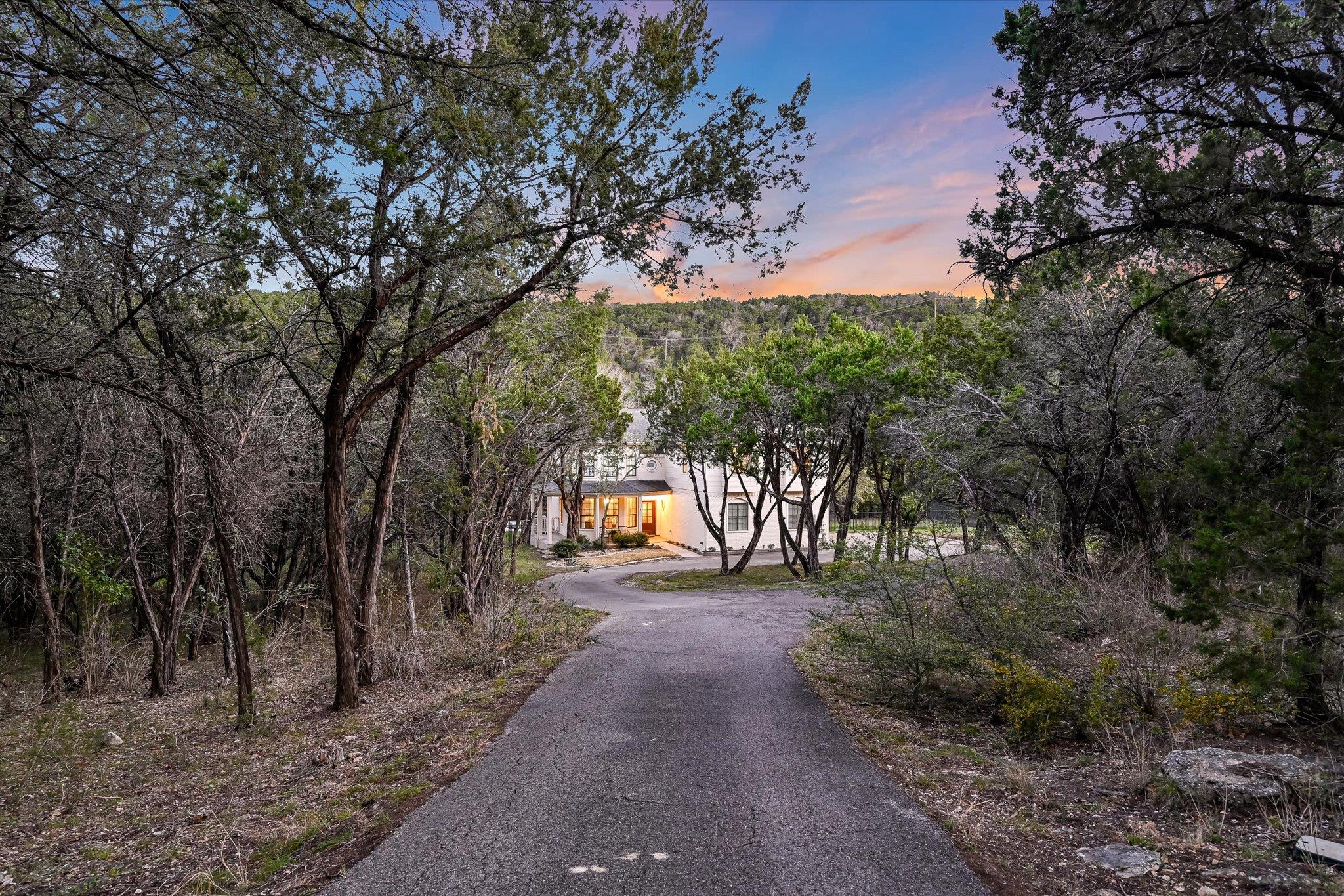 8105 Long Canyon Dr, Austin, TX 78730