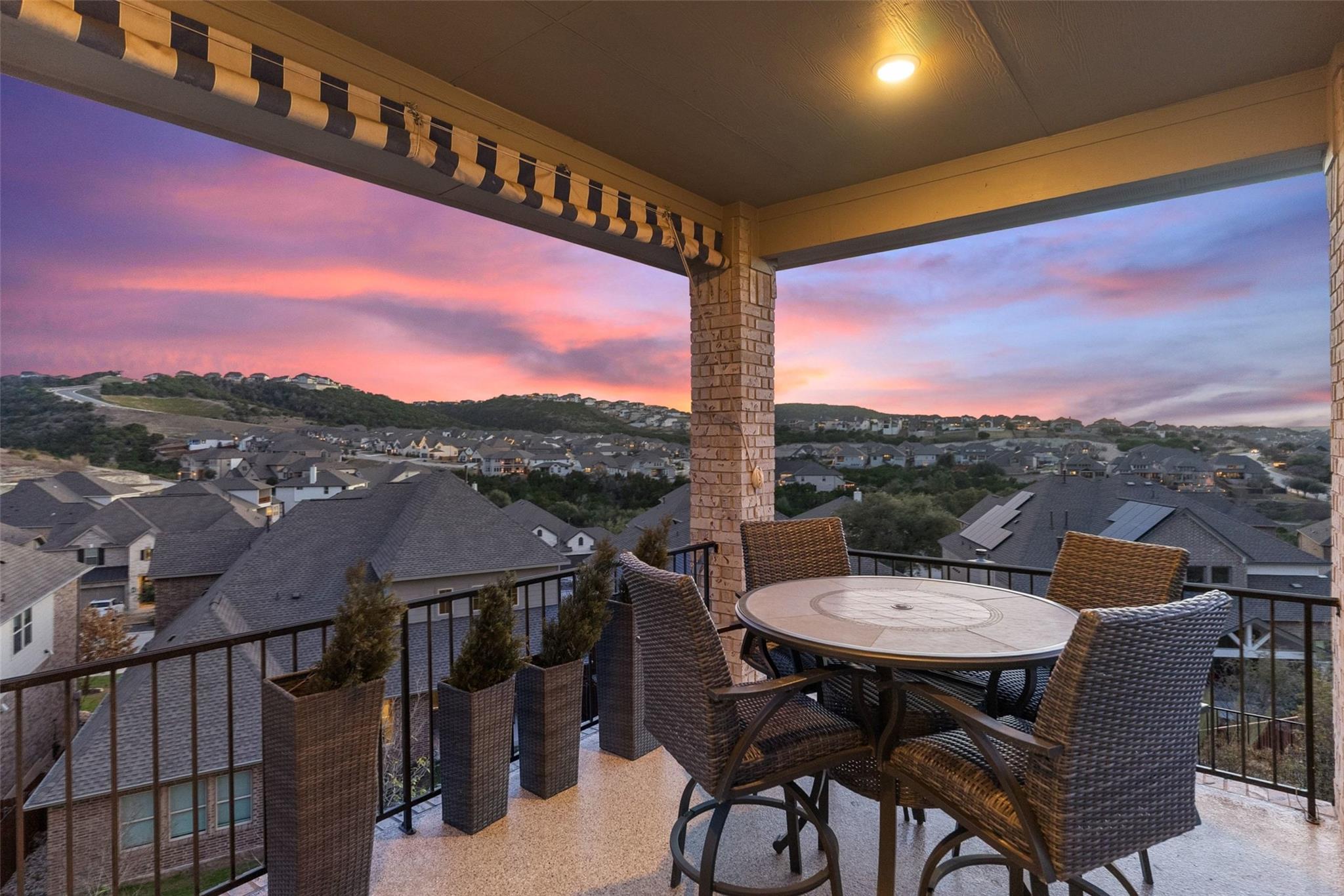 17705 Flowing Brook Dr, Austin, TX 78738