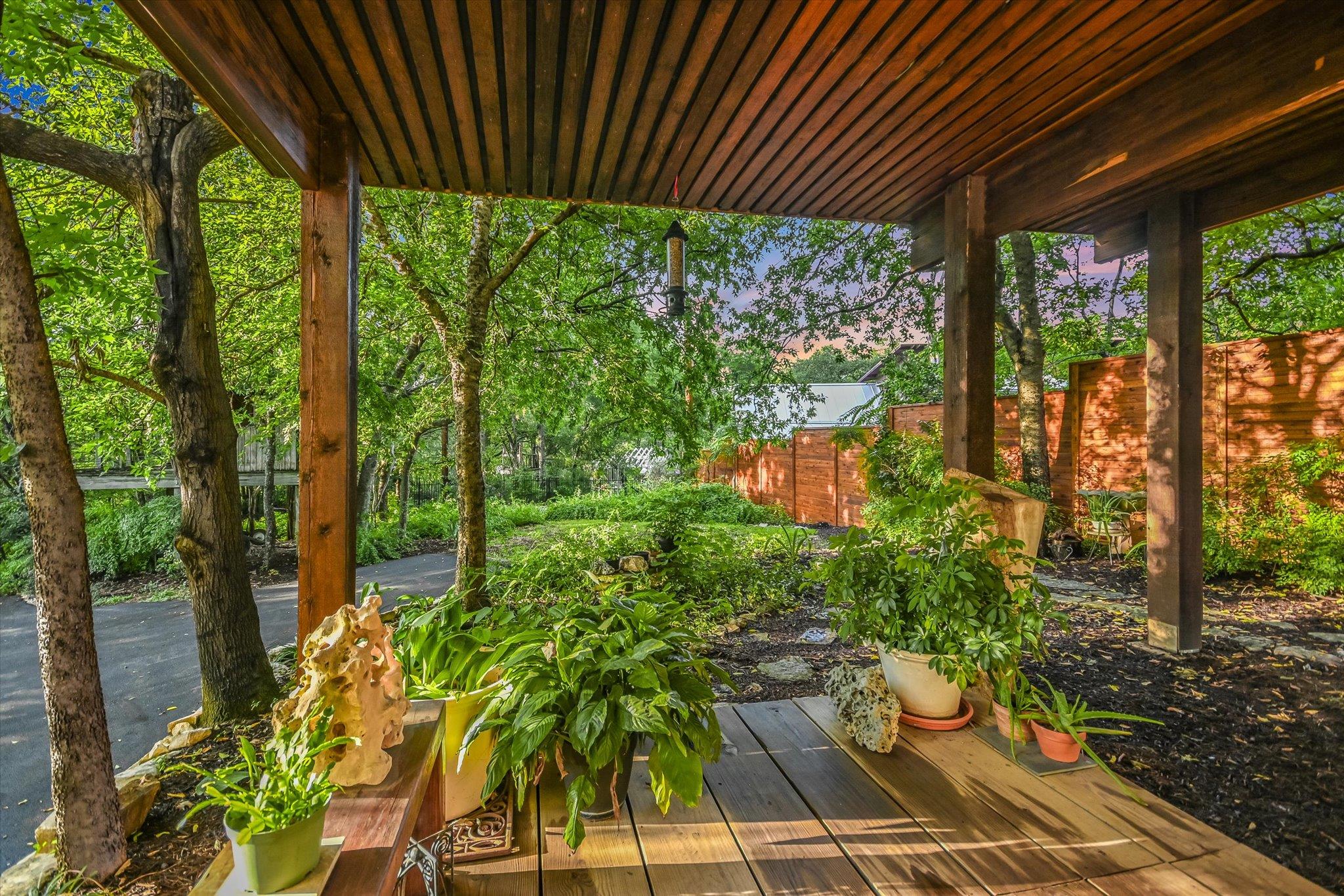 19 Sugar Shack Dr, West Lake Hills, TX 78746