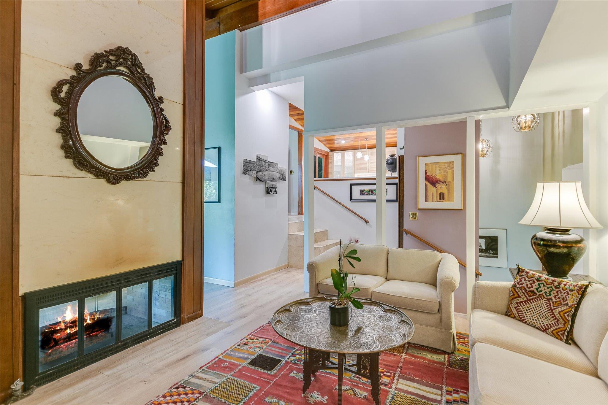 19 Sugar Shack Dr, West Lake Hills, TX 78746