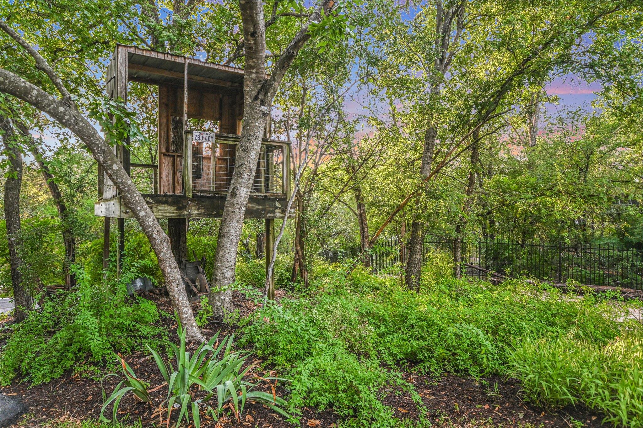 19 Sugar Shack Dr, West Lake Hills, TX 78746