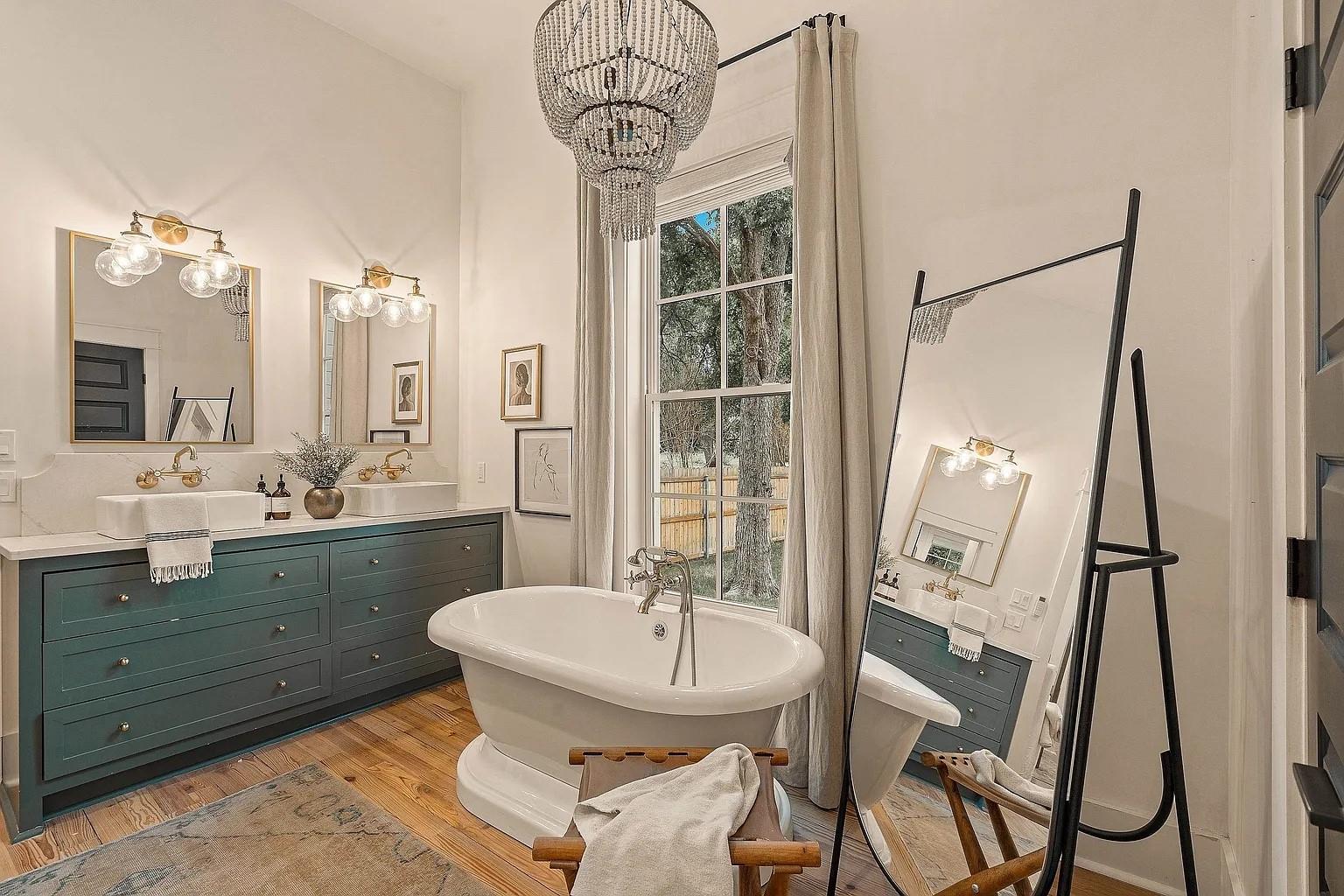 416 Avenue E, Marble Falls, TX 78654