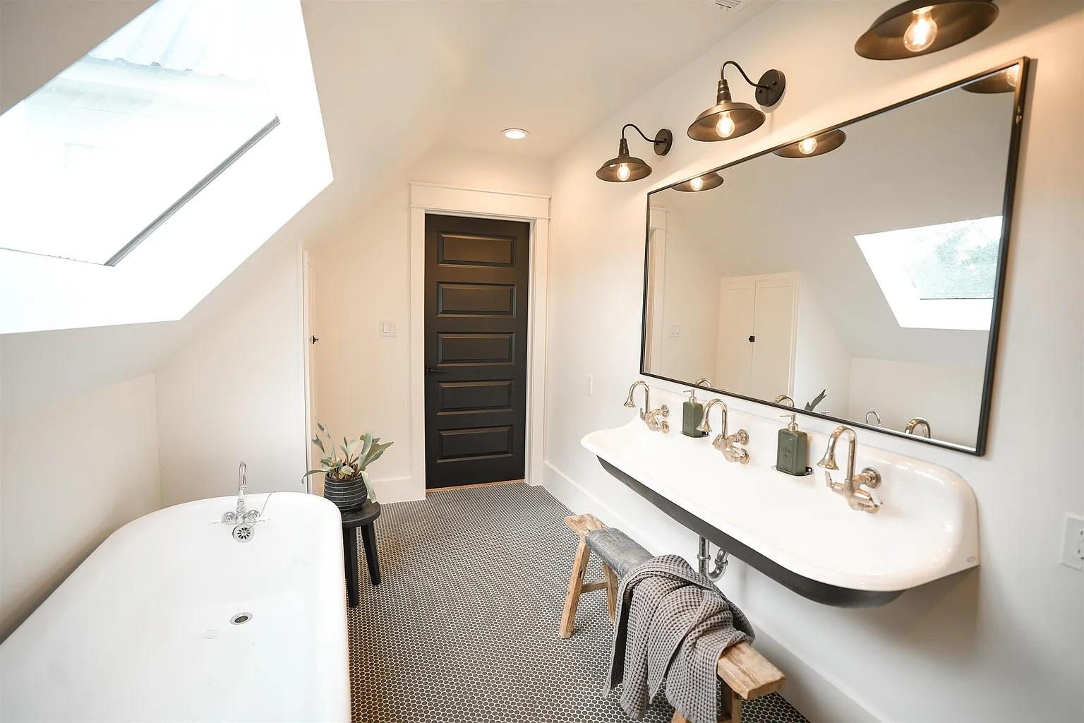 416 Avenue E, Marble Falls, TX 78654