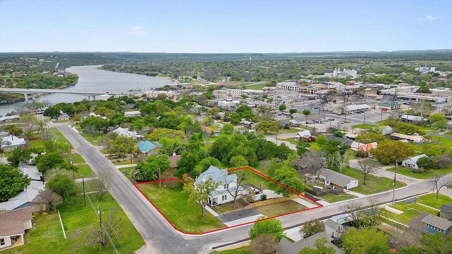 416 Avenue E, Marble Falls, TX 78654