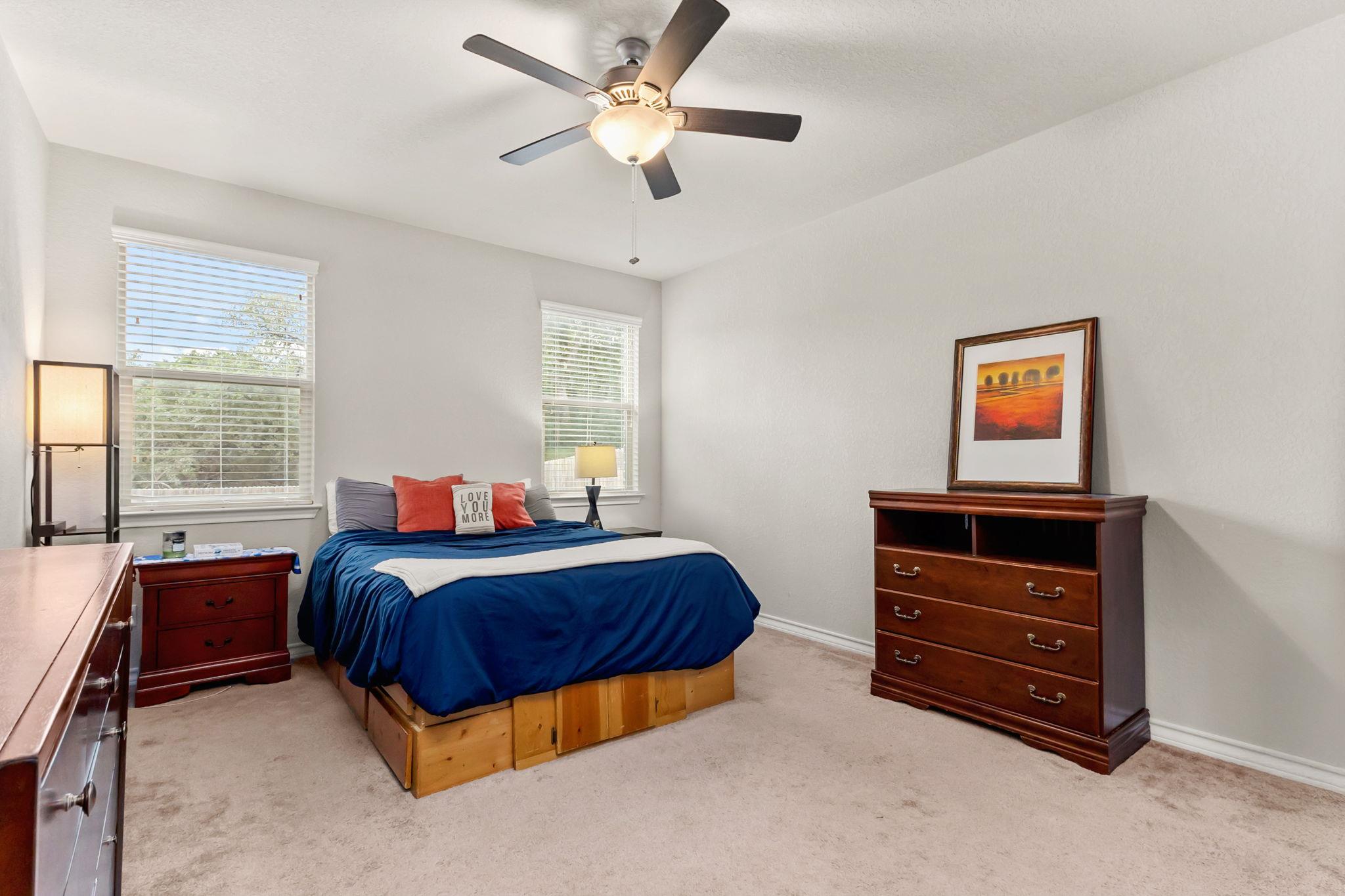 135 Mary Max Cir, San Marcos, TX 78666