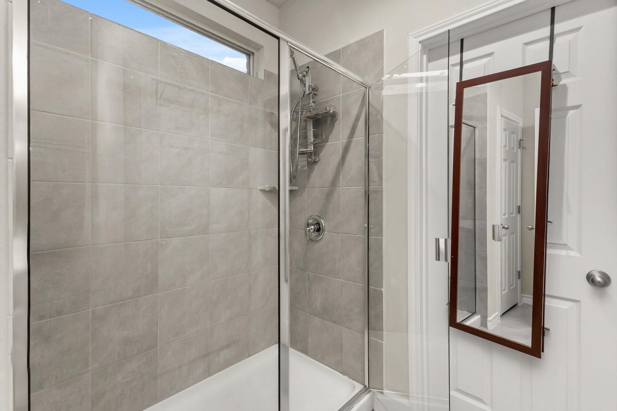 135 Mary Max Cir, San Marcos, TX 78666