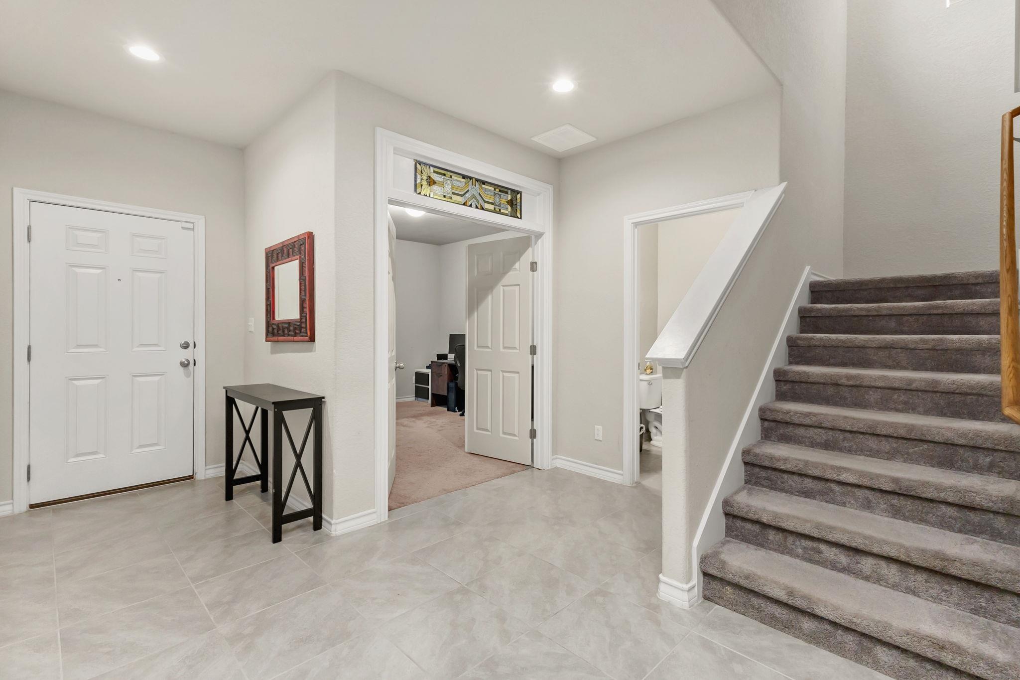 135 Mary Max Cir, San Marcos, TX 78666