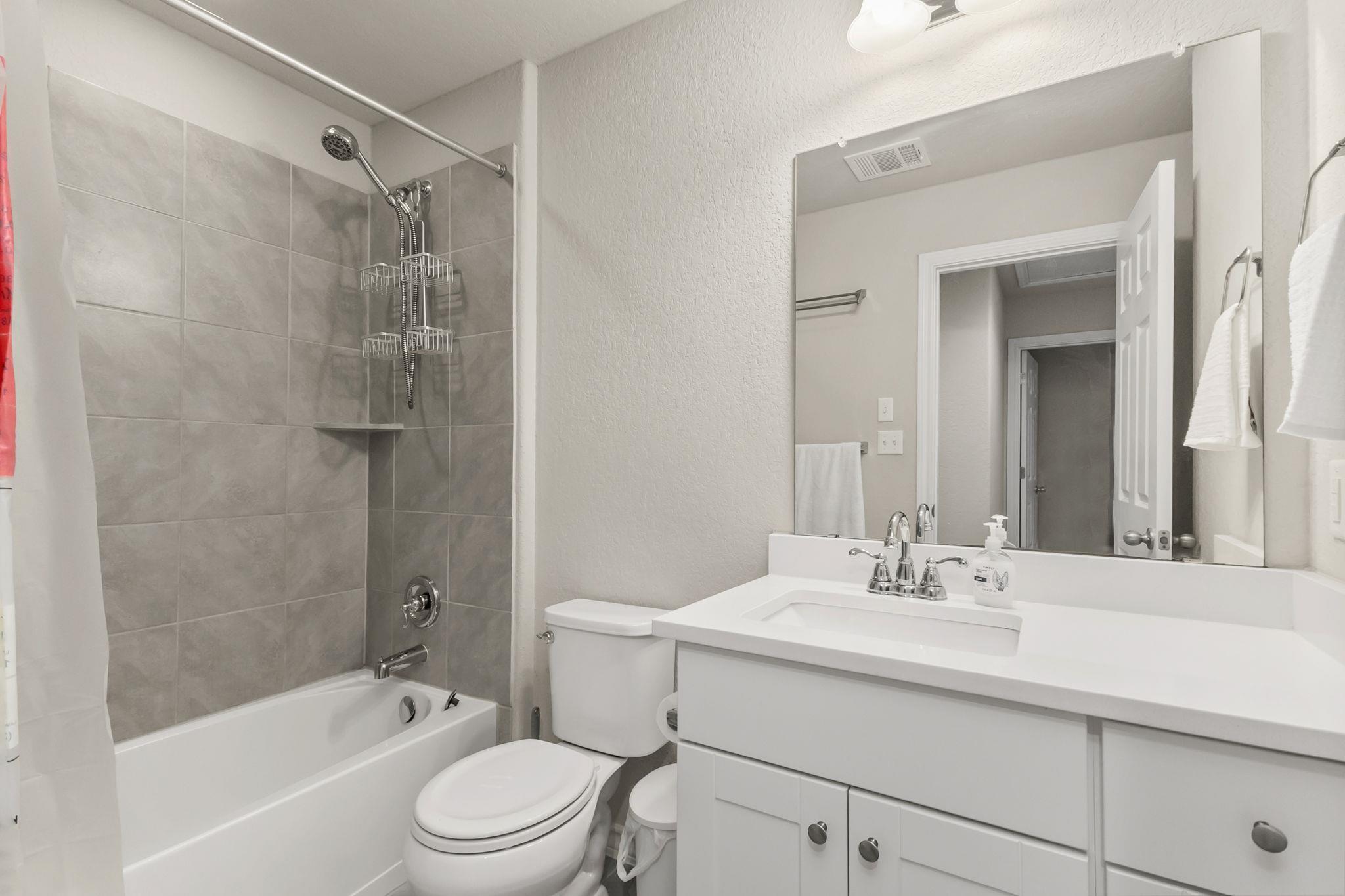 135 Mary Max Cir, San Marcos, TX 78666