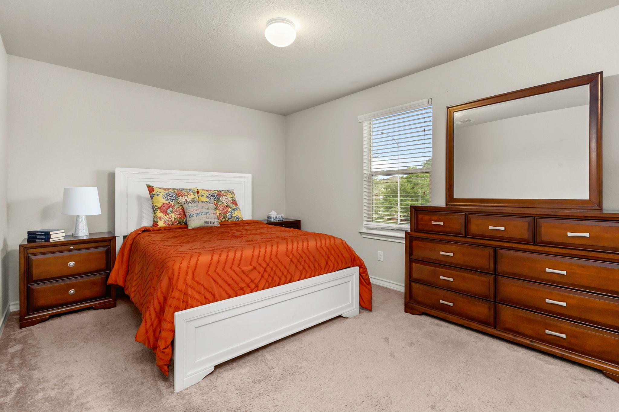 135 Mary Max Cir, San Marcos, TX 78666