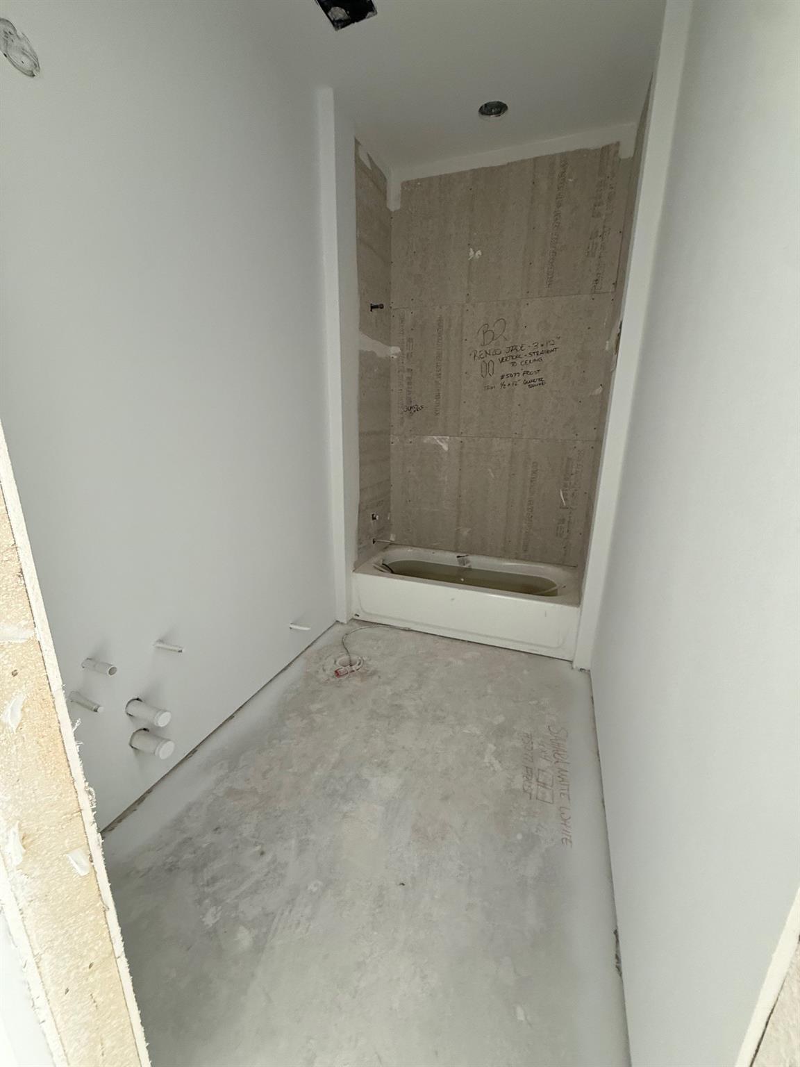 110 Firestone Place Pl, Meadowlakes, TX 78654