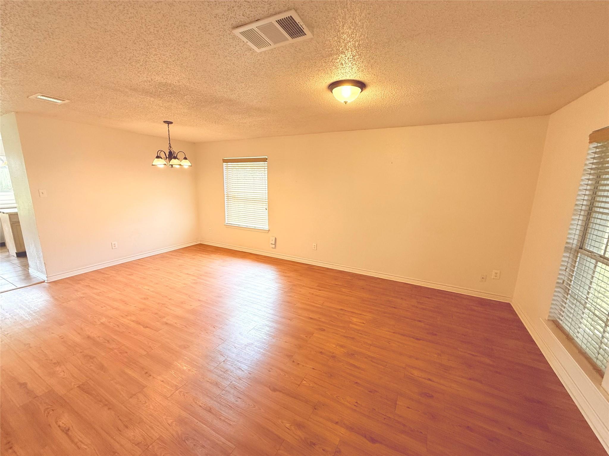 2009 Mimosa Cv, Round Rock, TX 78664