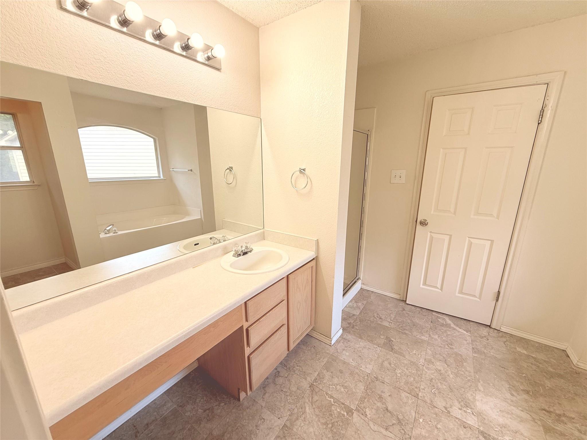 2009 Mimosa Cv, Round Rock, TX 78664