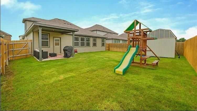 112 Magna Ln, Liberty Hill, TX 78642