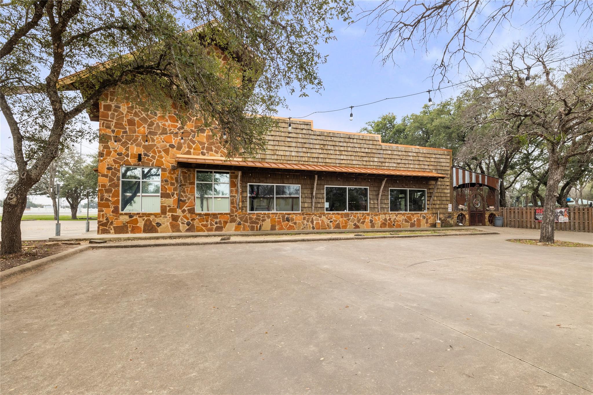 1515 N IH 35, Georgetown, TX 78628