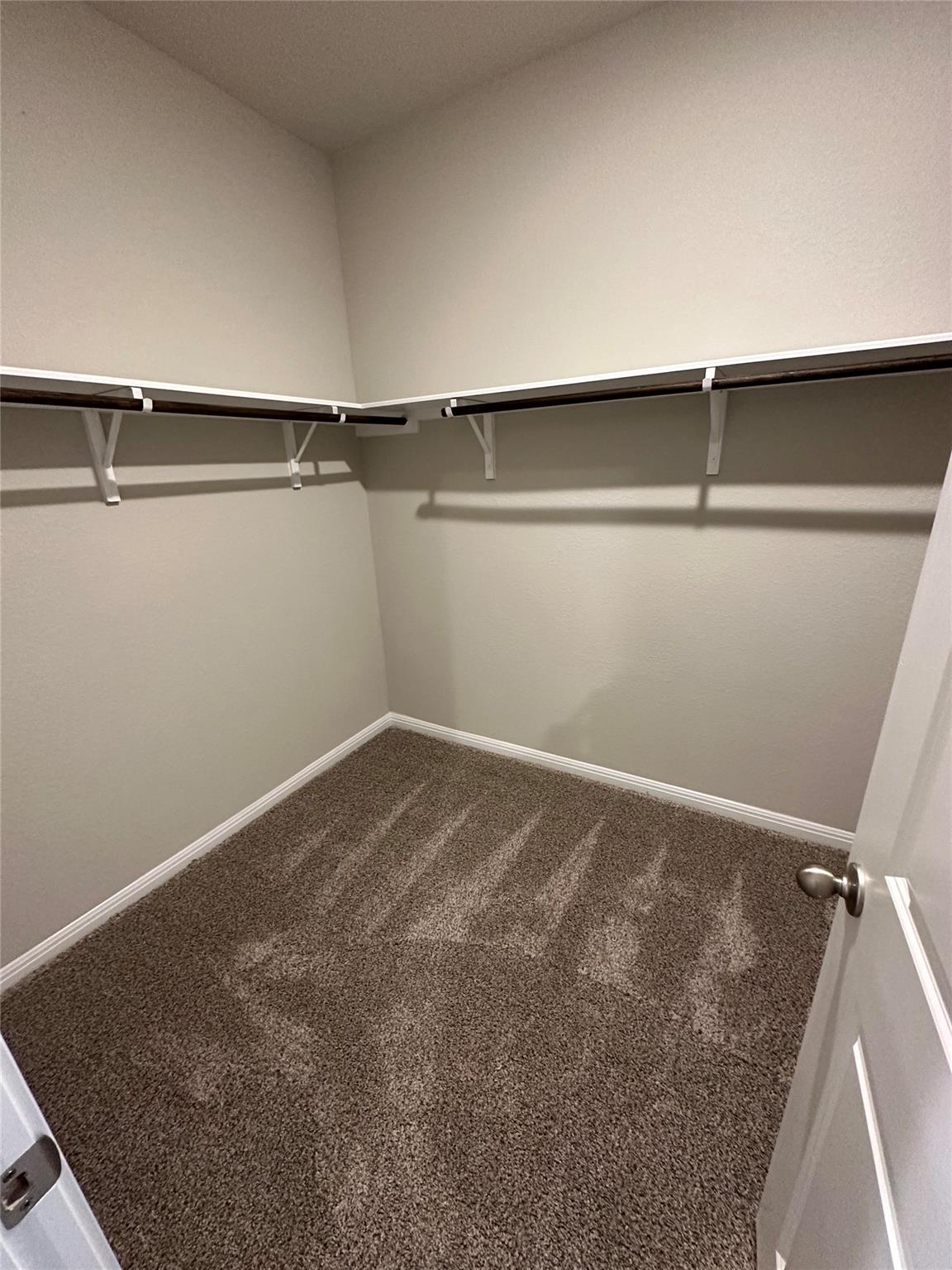 110 Oakdale Meadows Ln, Hutto, TX 78634