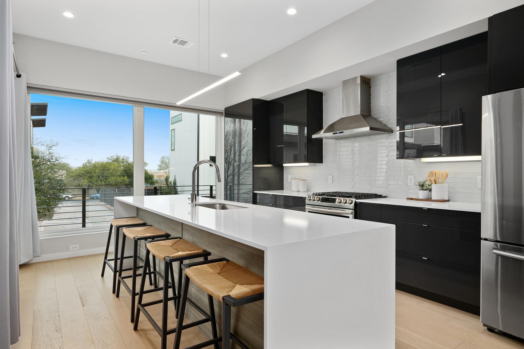 5605 Sunshine Dr # 10, Austin, TX 78756