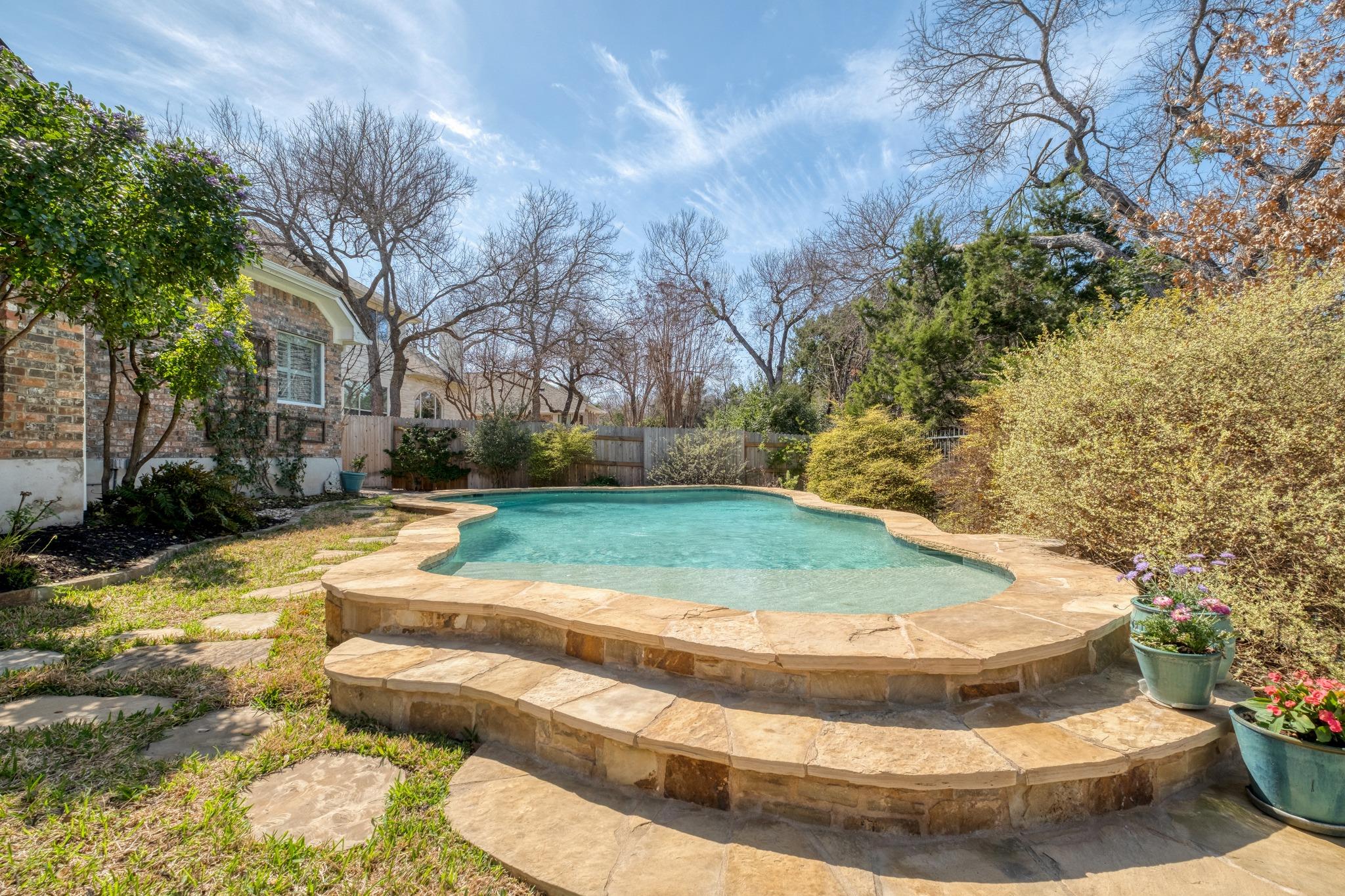 7004 High Bluff Trl, Round Rock, TX 78681