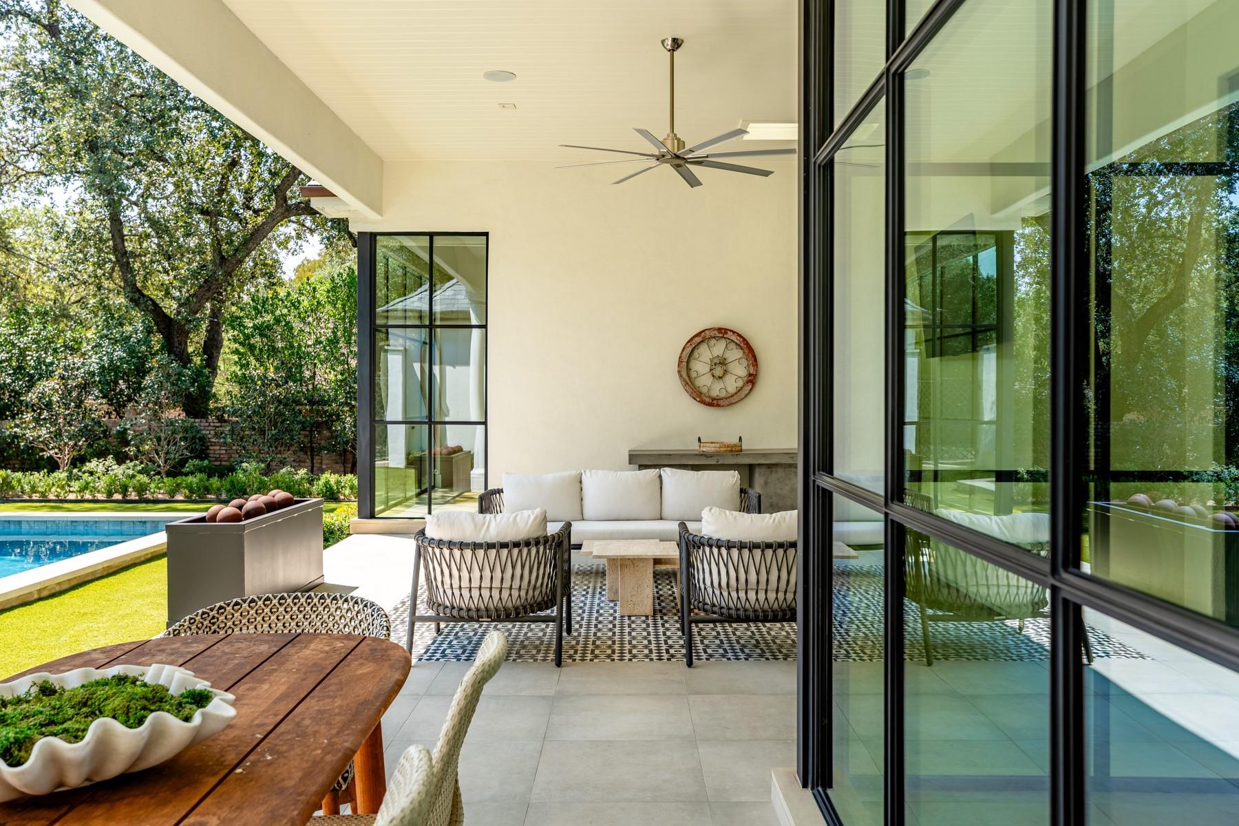 3407 Timberwood Cir, Austin, TX 78703