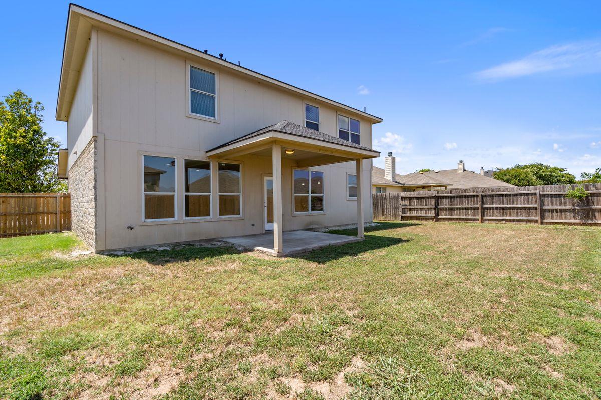 101 Redwood Dr, Kyle, TX 78640