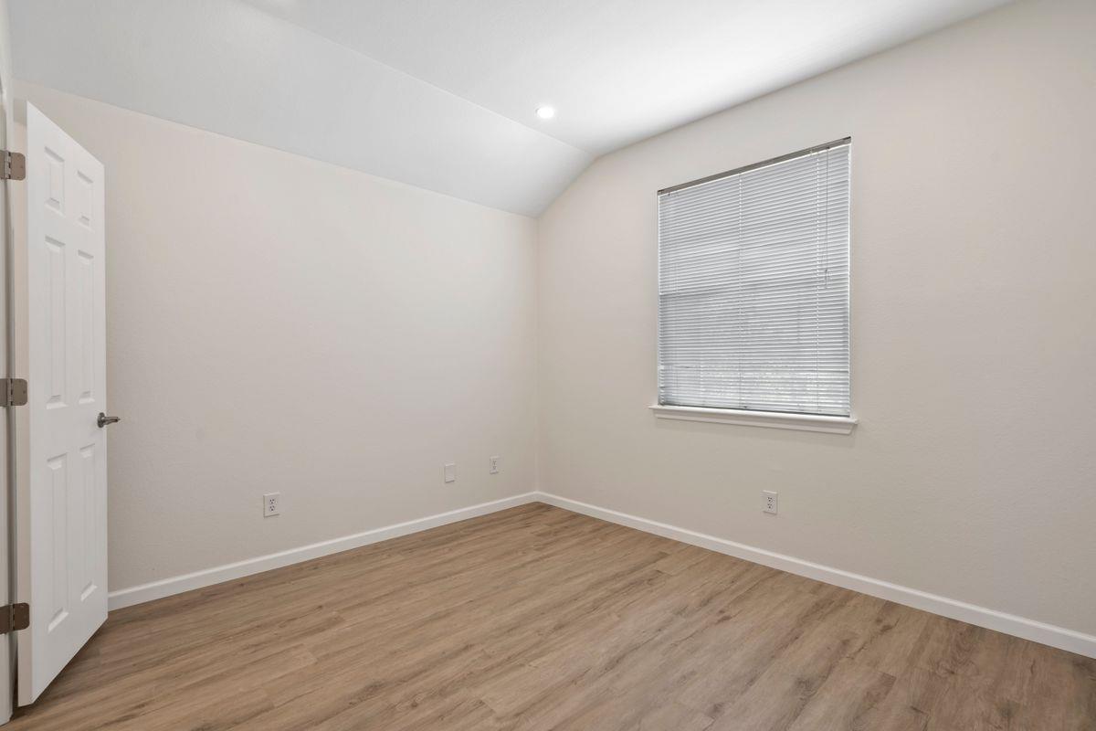 101 Redwood Dr, Kyle, TX 78640