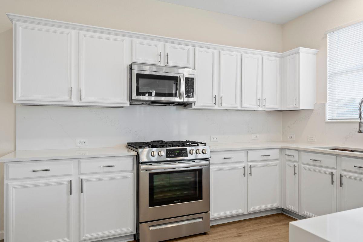 101 Redwood Dr, Kyle, TX 78640