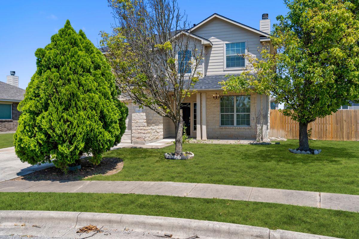 101 Redwood Dr, Kyle, TX 78640