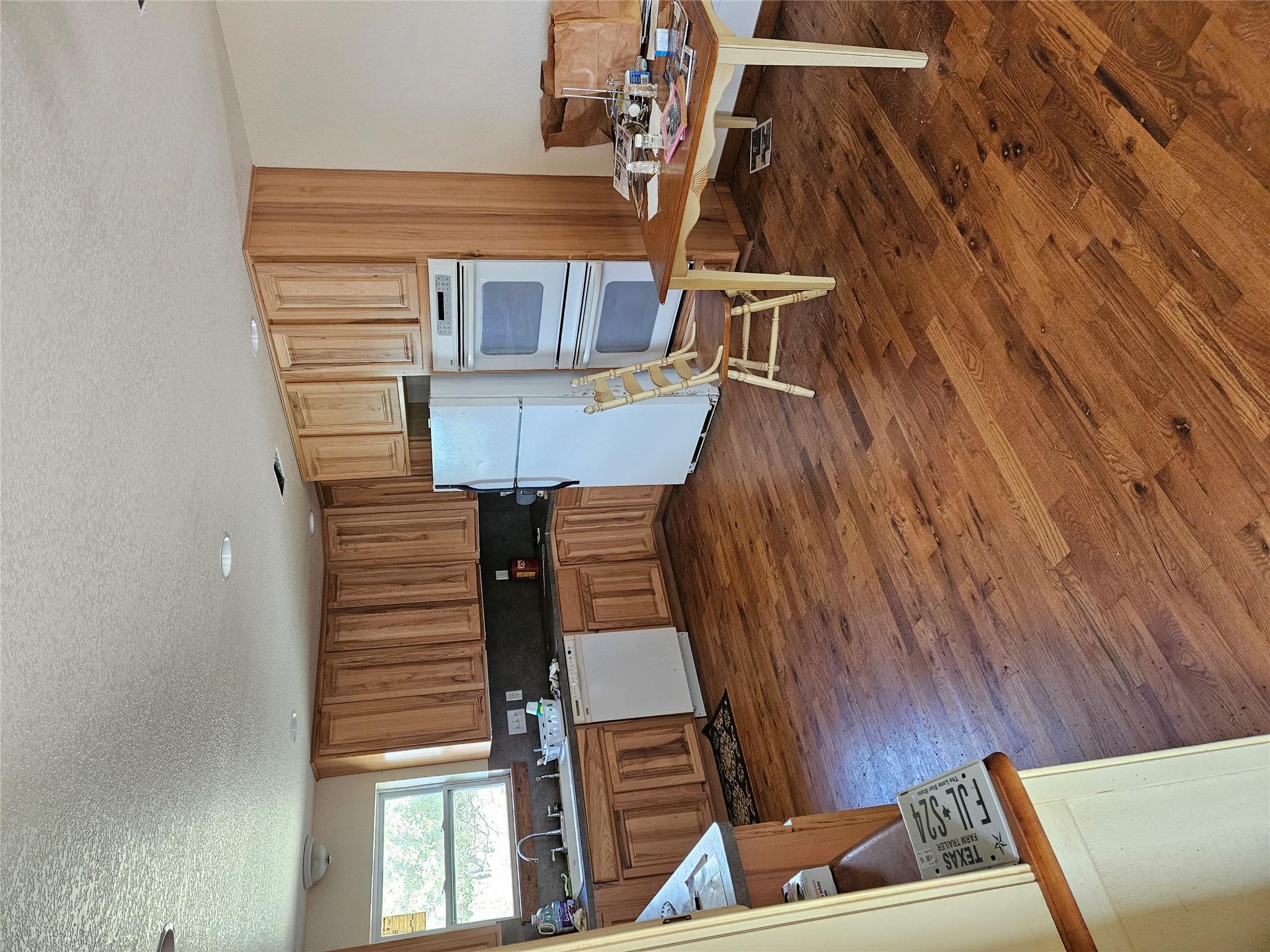 1988 CR 116 Rd, Rogers, TX 76569