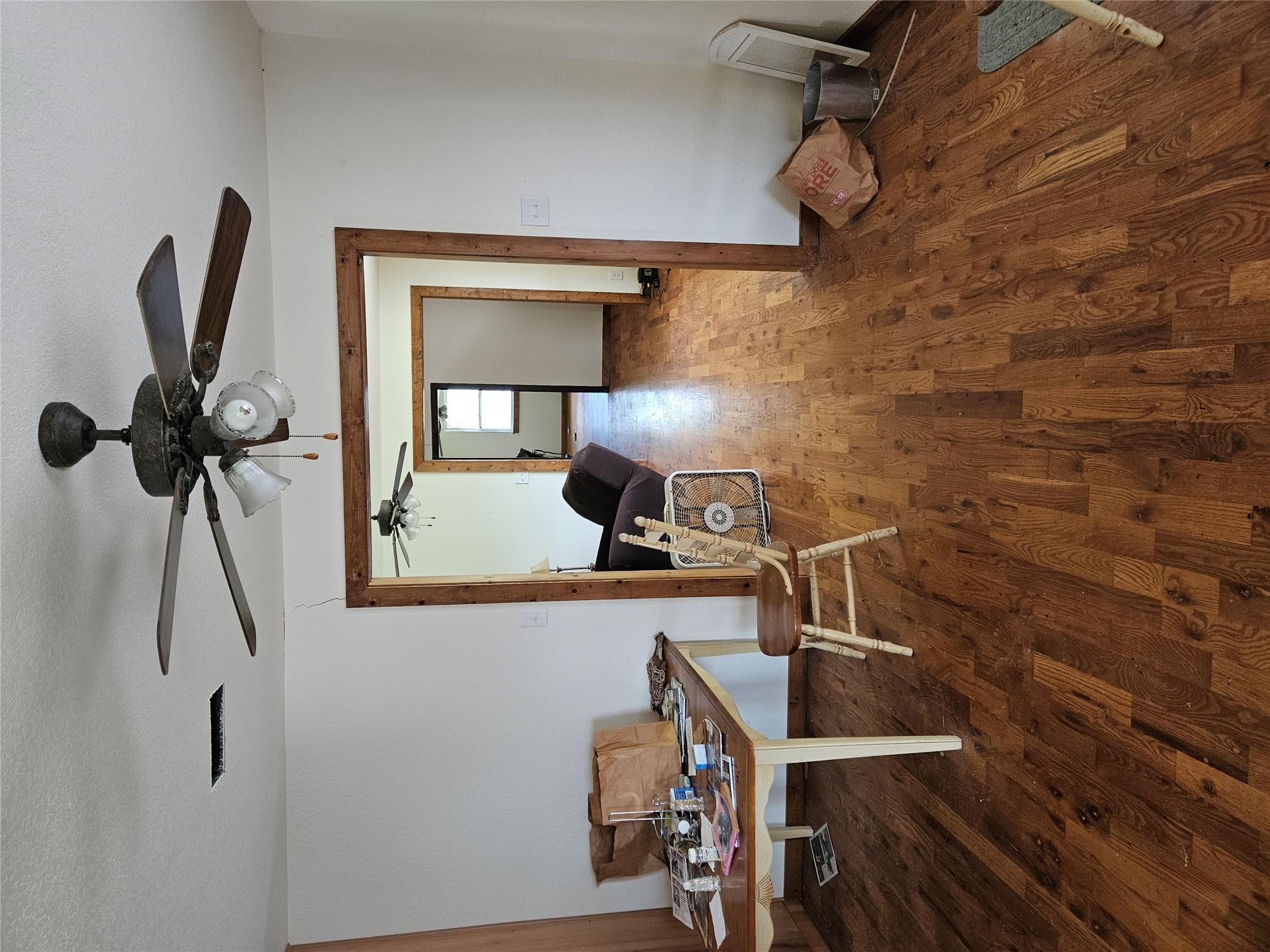 1988 CR 116 Rd, Rogers, TX 76569