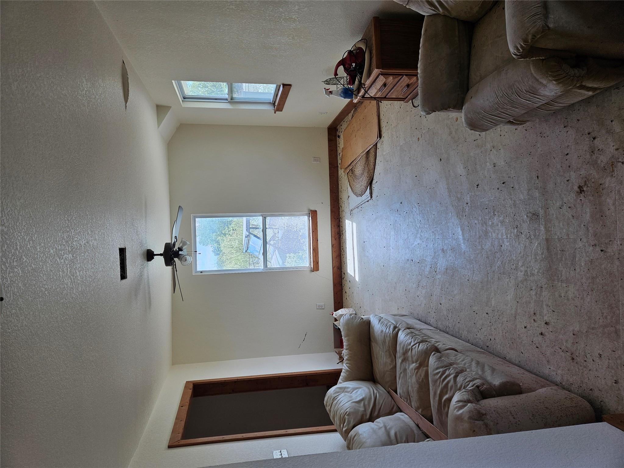 1988 CR 116 Rd, Rogers, TX 76569