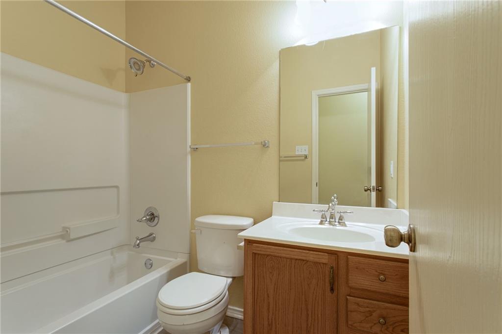 1651 Bayland St, Round Rock, TX 78664