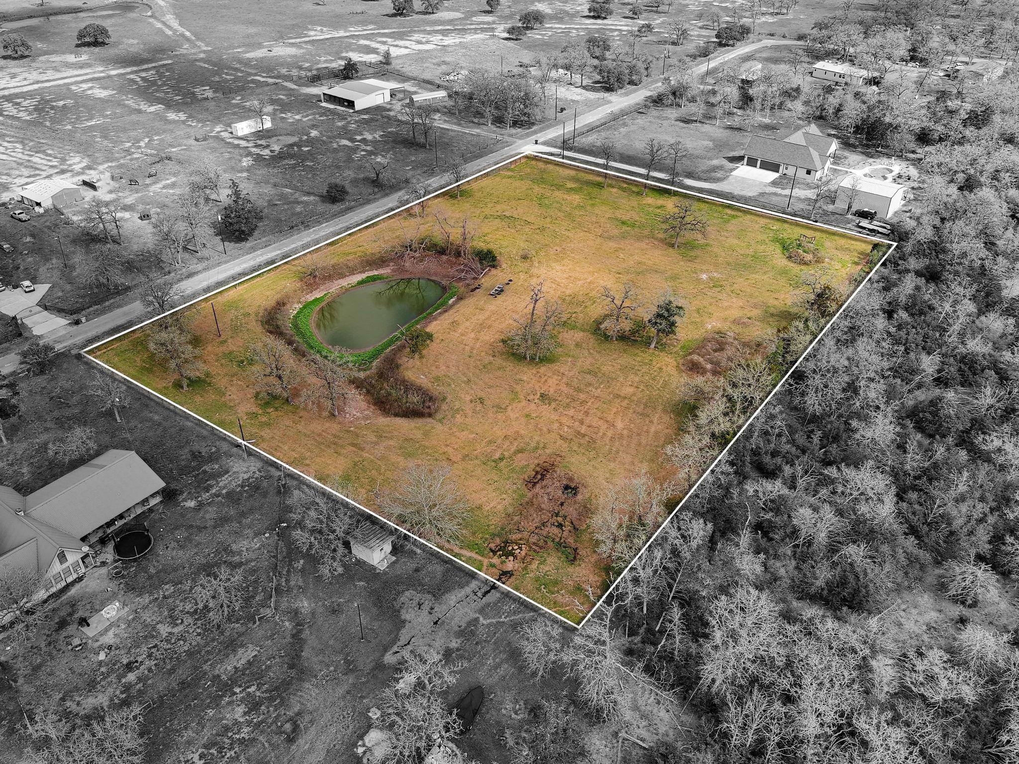 1060 County Road 232, Giddings, TX 78942