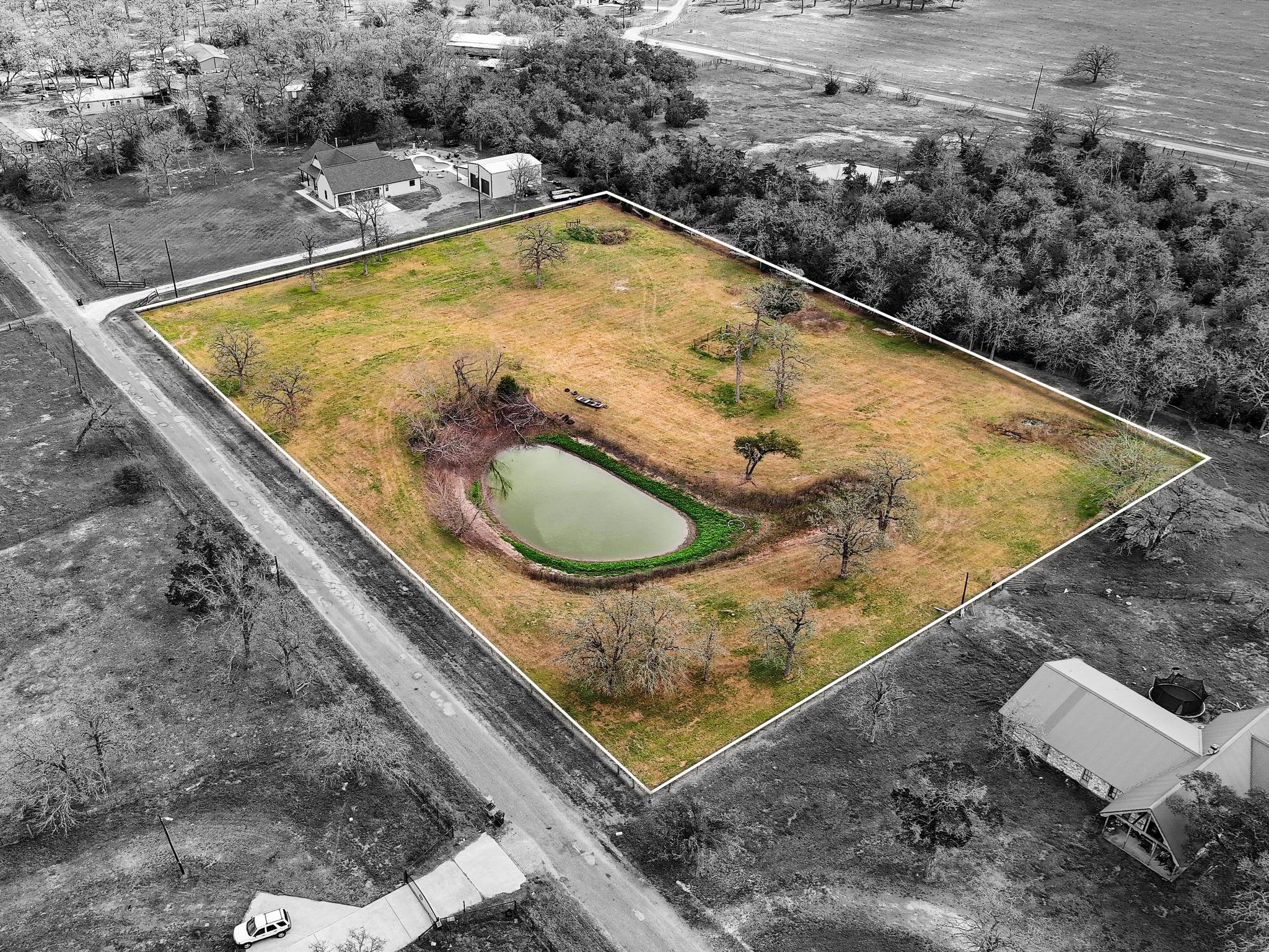 1060 County Road 232, Giddings, TX 78942