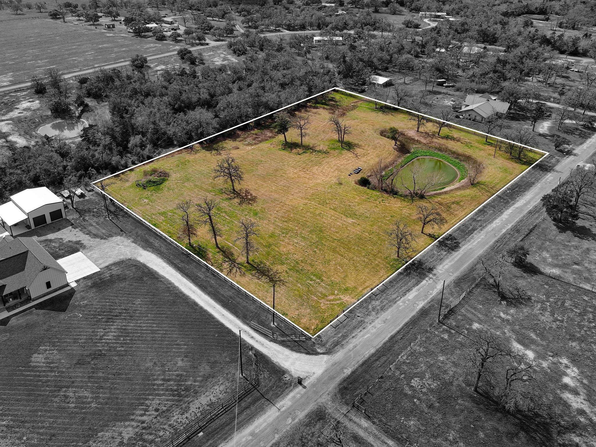 1060 County Road 232, Giddings, TX 78942